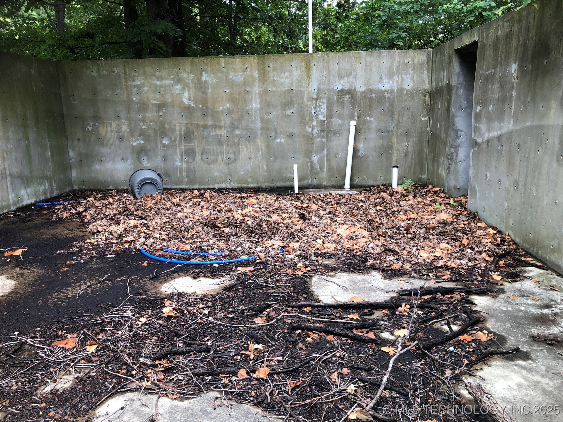 494 Private Road 93 Property Photo 23