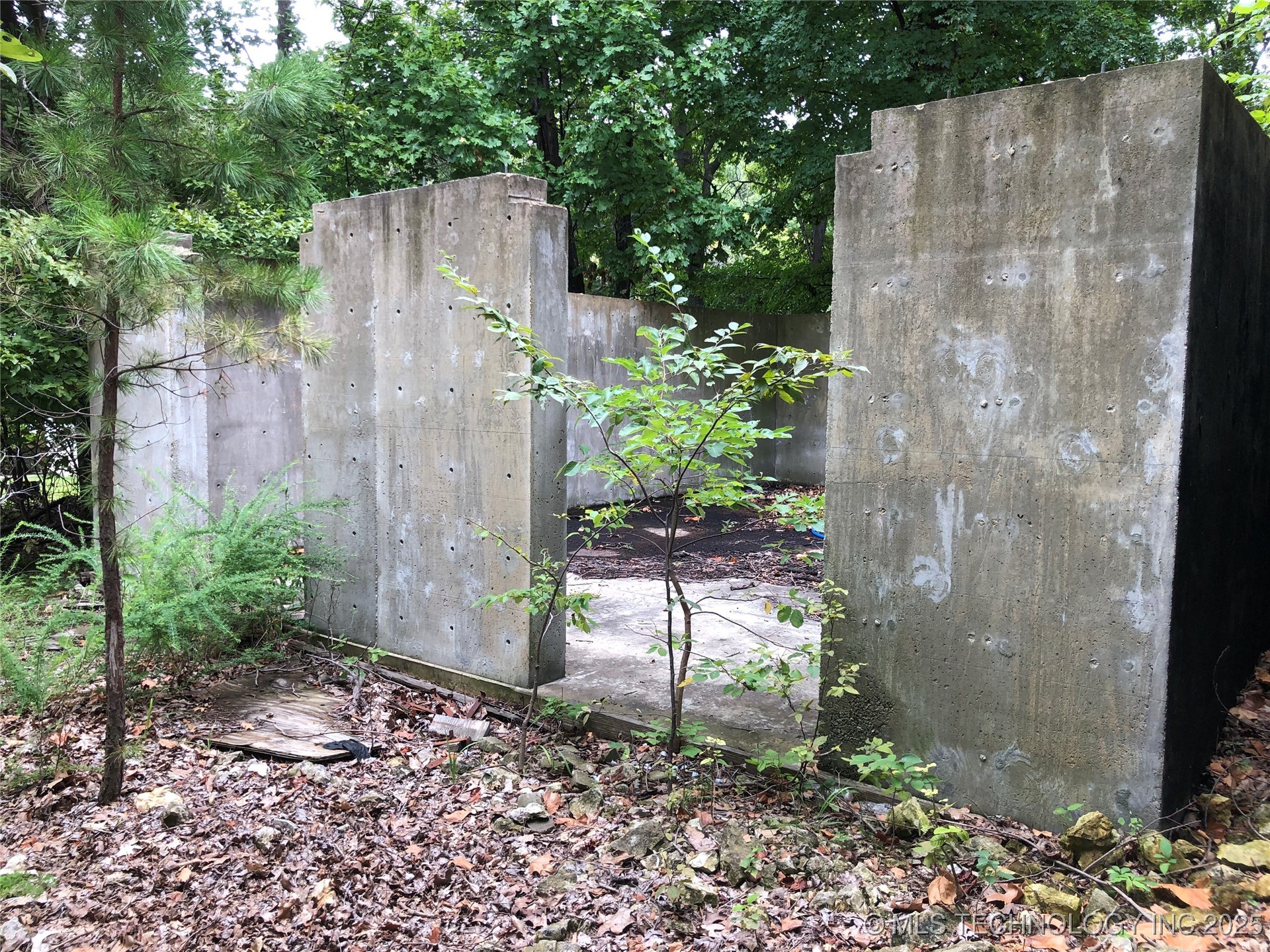 494 Private Road 93 Property Photo 24