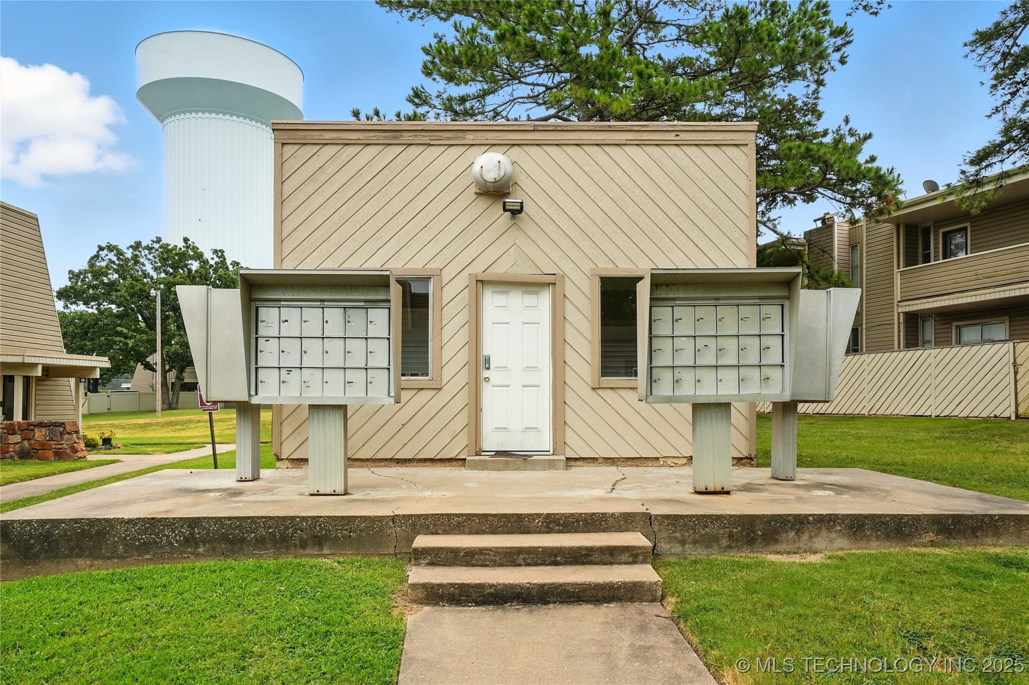 7455 S Yale Avenue 237 Property Photo 27