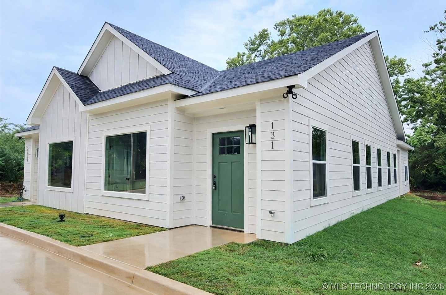 131 S Mclean Drive Property Photo 2