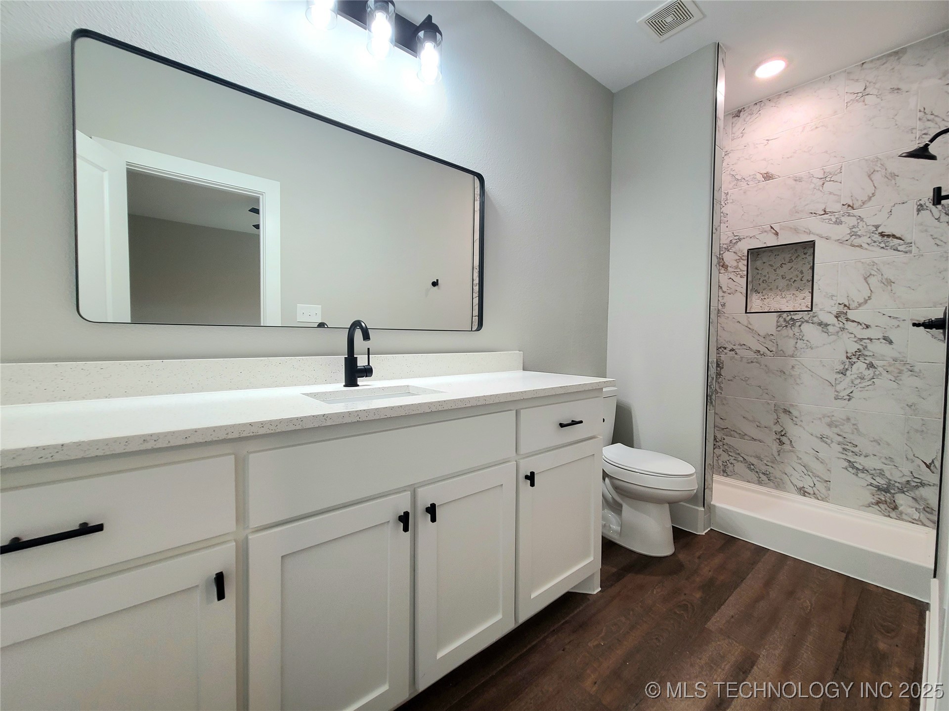 131 S Mclean Drive Property Photo 6