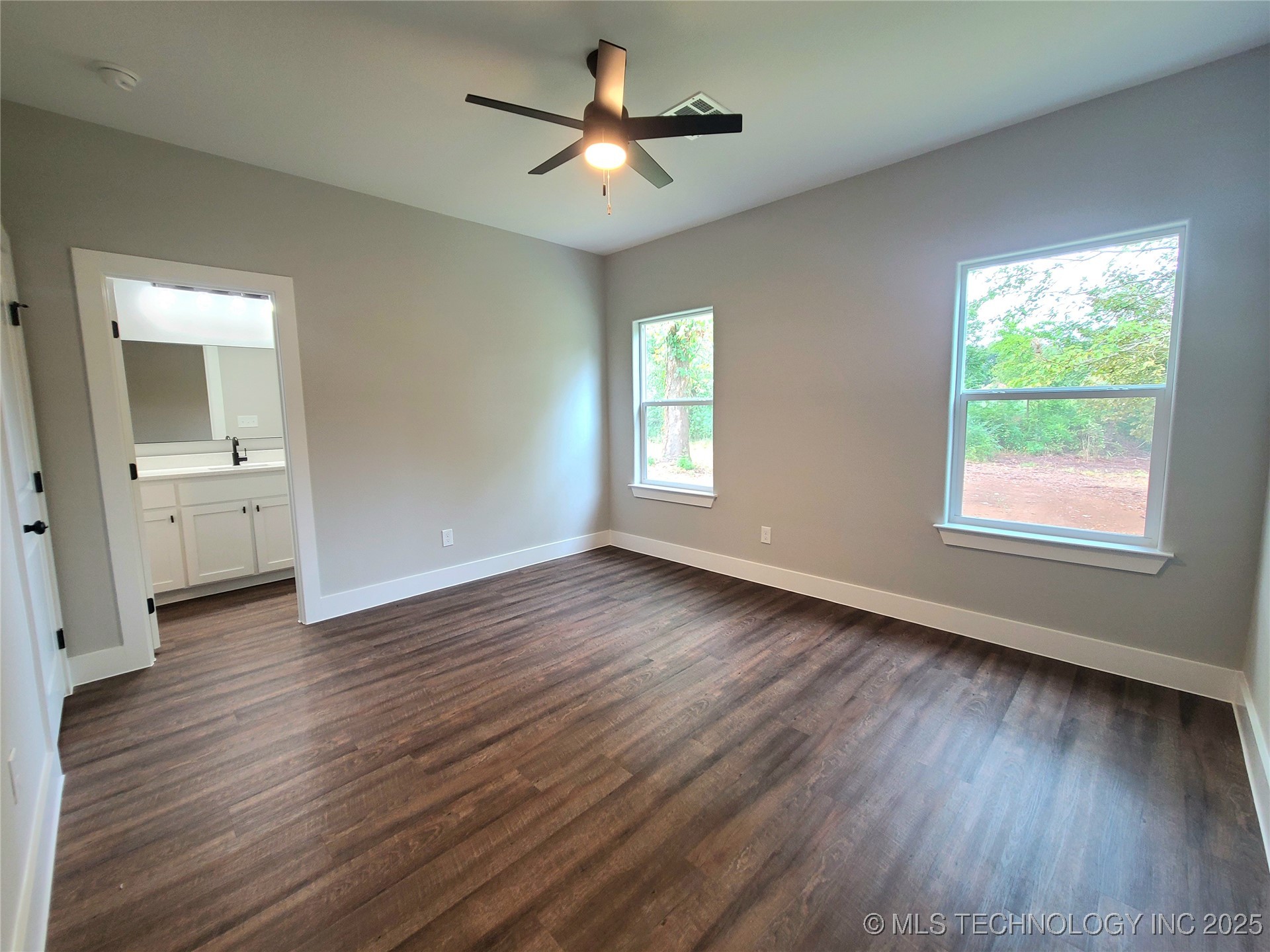 131 S Mclean Drive Property Photo 9