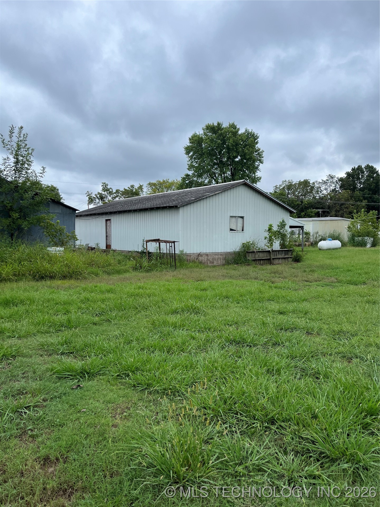 8588 N Cincinnati Avenue Property Photo 6