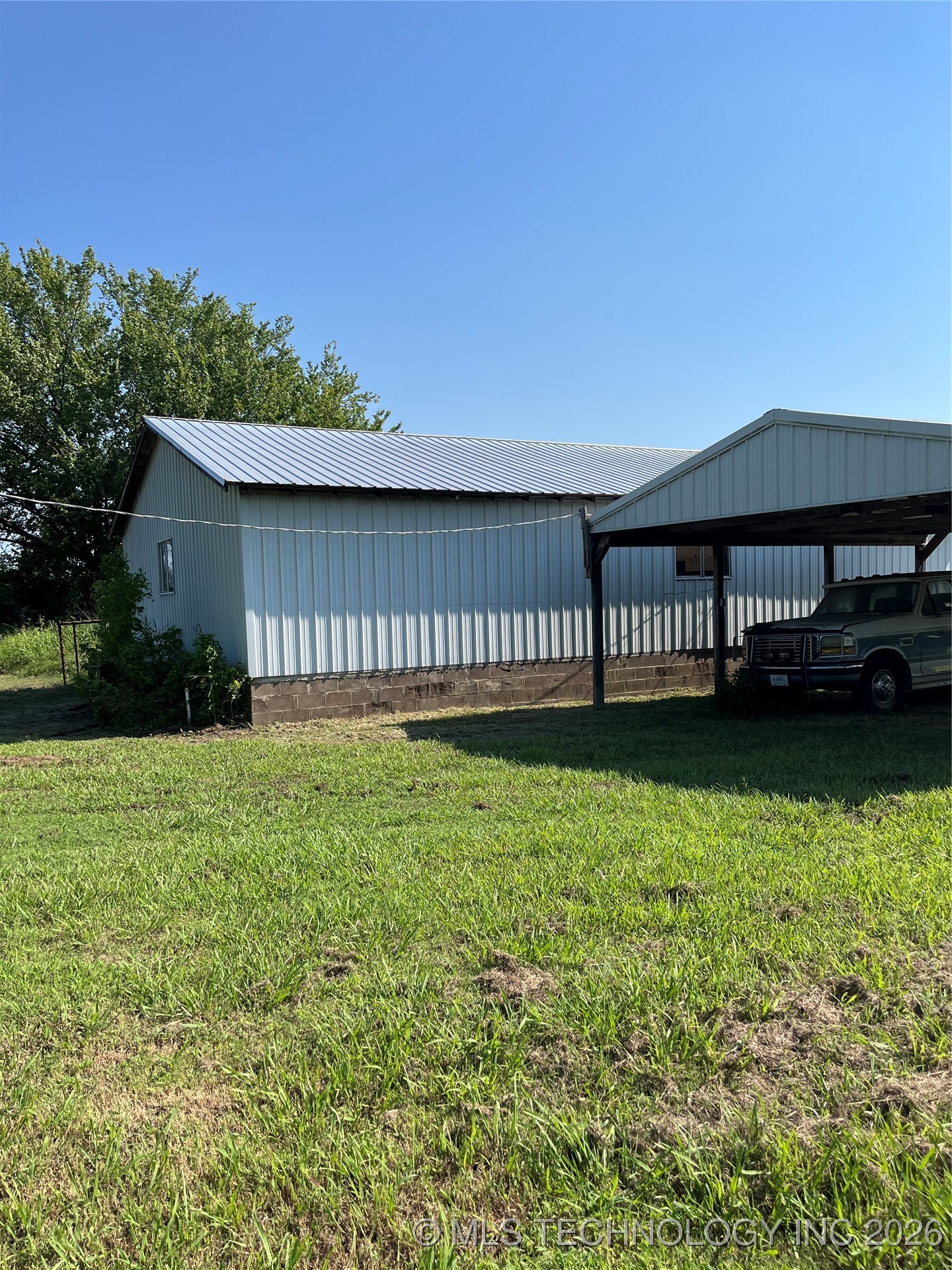 8588 N Cincinnati Avenue Property Photo 13