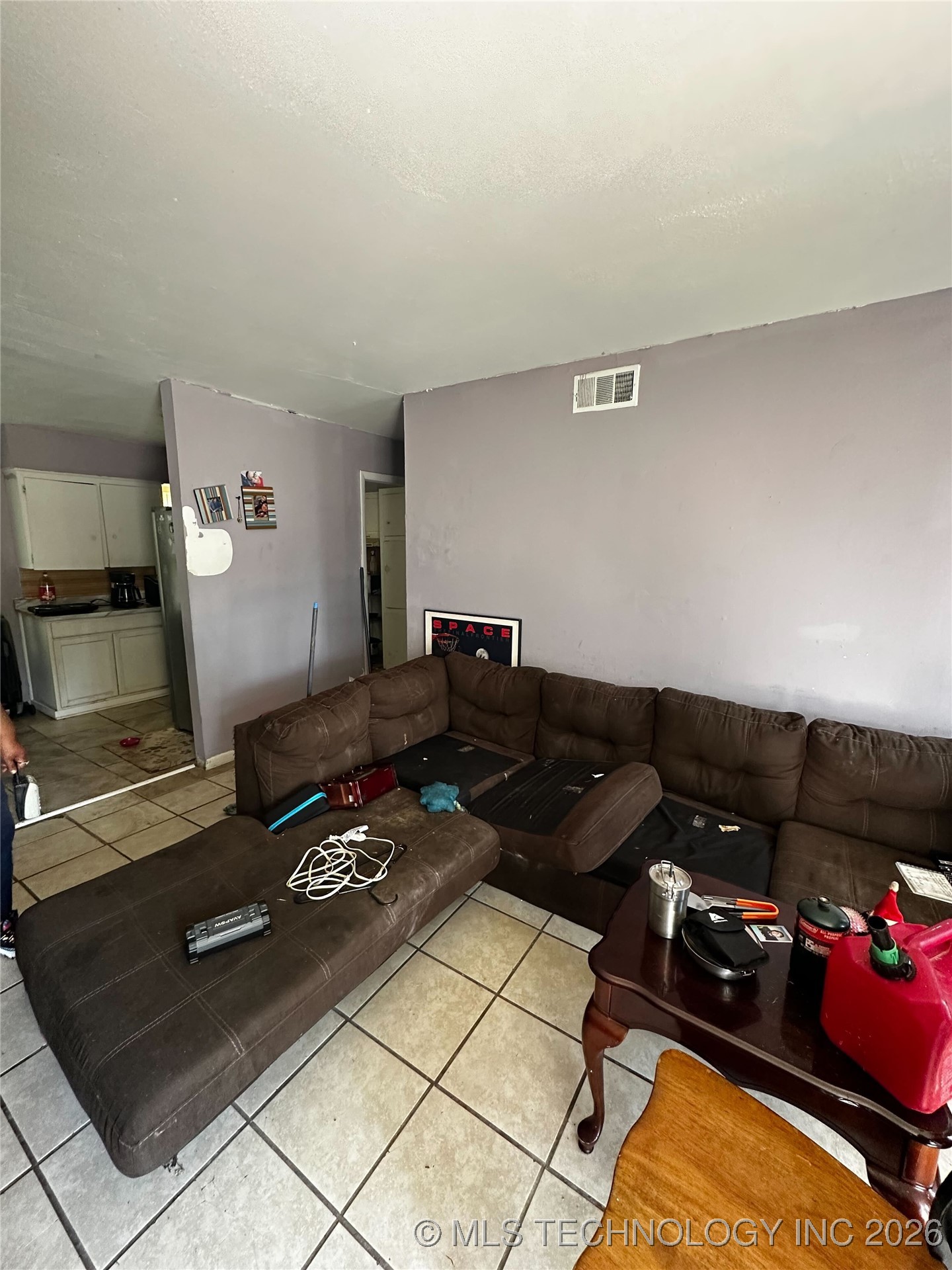 223 E 52nd Street N Property Photo 2