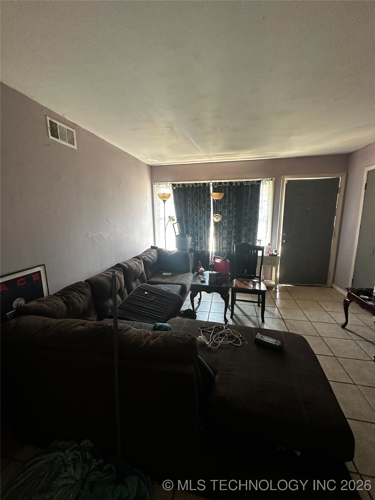 223 E 52nd Street N Property Photo 9