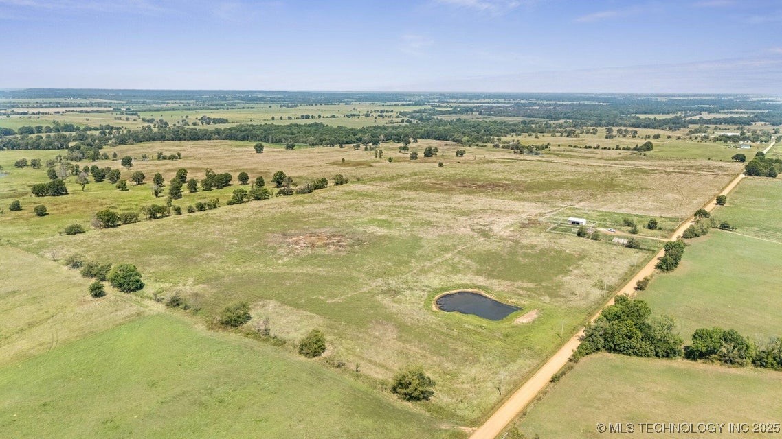 46225 E 200 Road Property Photo 5