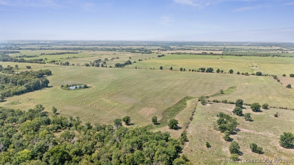 46225 E 200 Road Property Photo 6