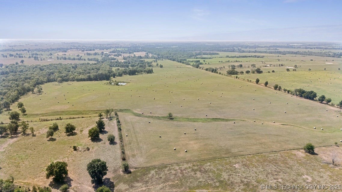 46225 E 200 Road Property Photo 7