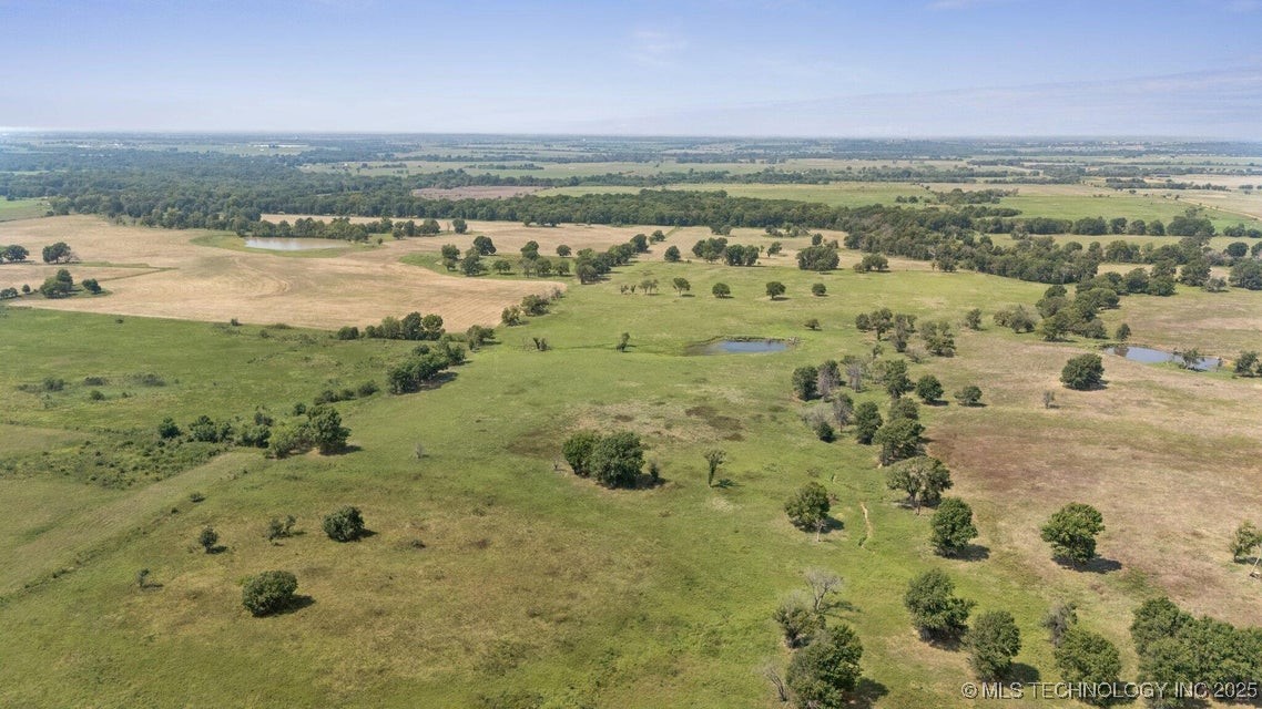 46225 E 200 Road Property Photo 11