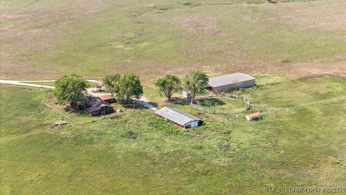 46225 E 200 Road Property Photo 13