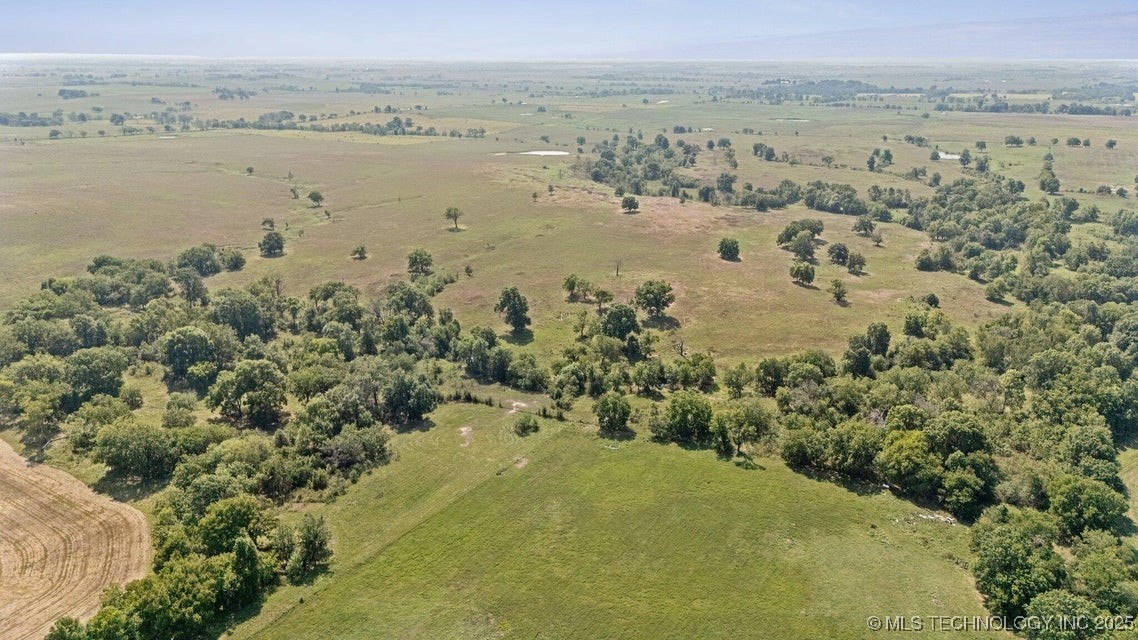 46225 E 200 Road Property Photo 15