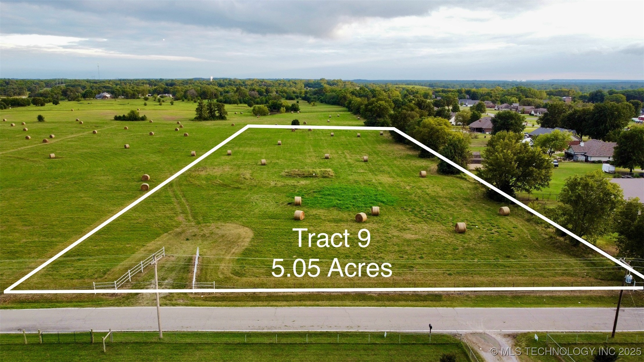 08530 E 480 Road Property Photo 1