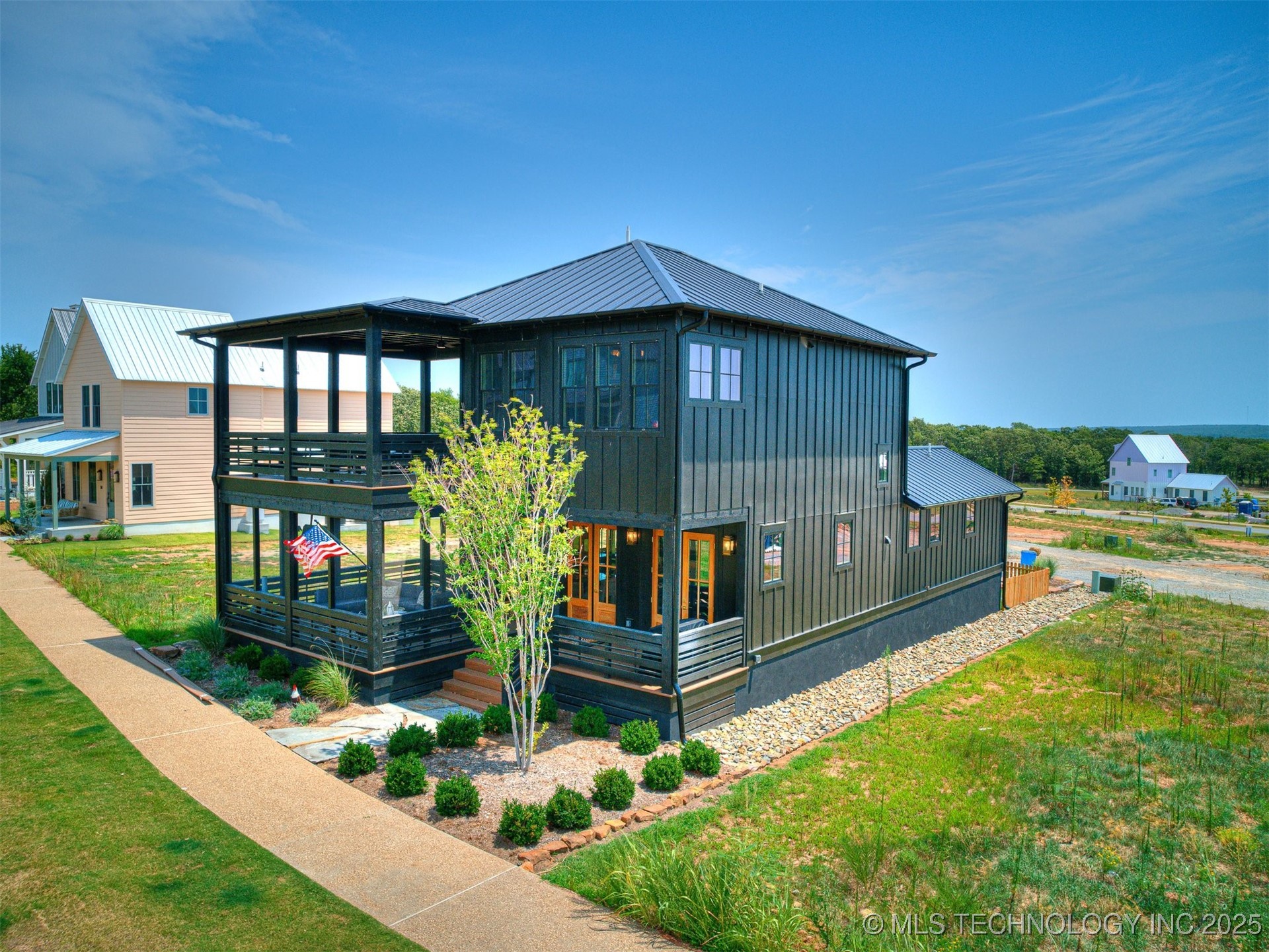 46 Redbud Street Property Photo 5