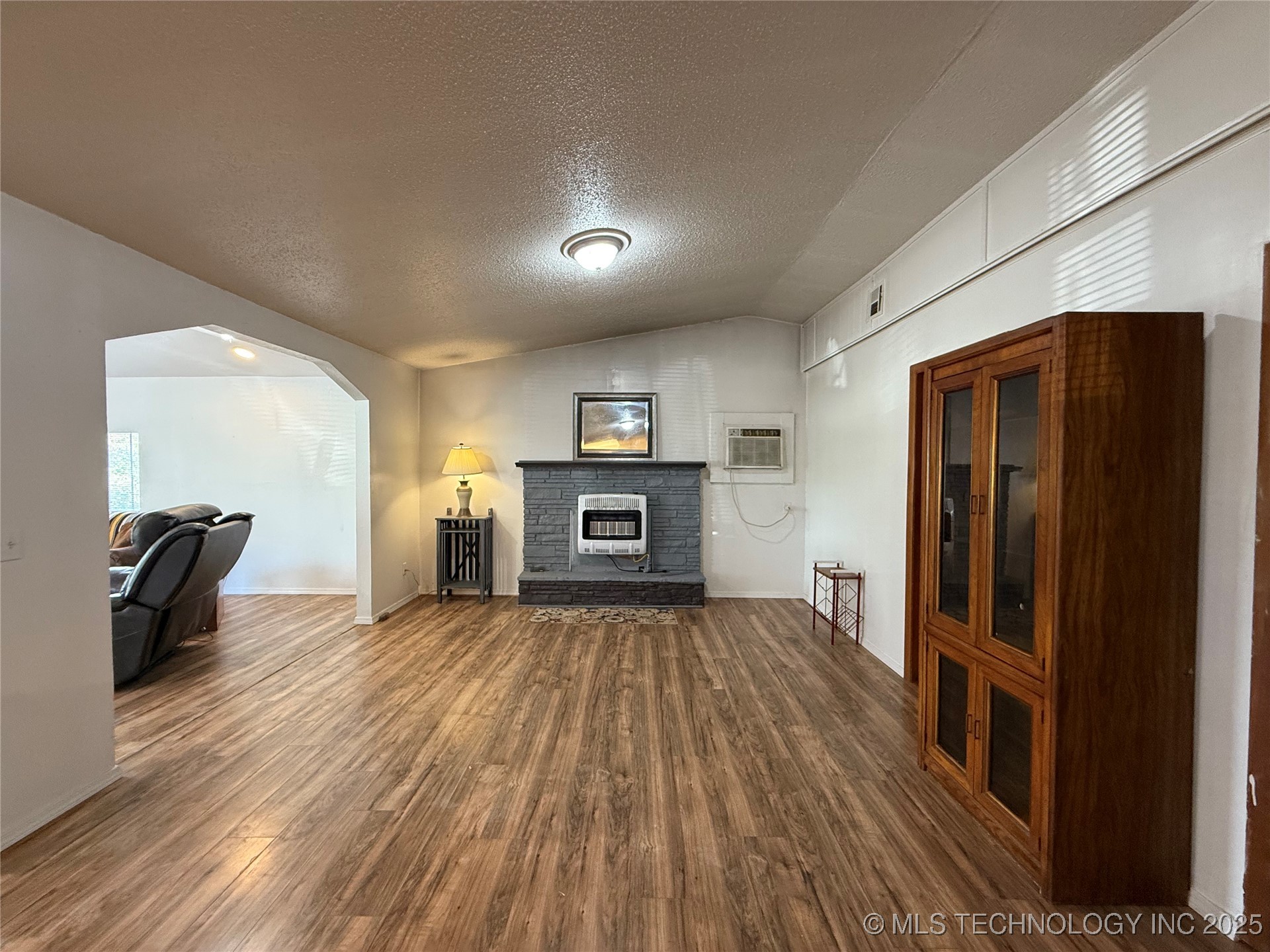 319 Lake Drive Property Photo 13