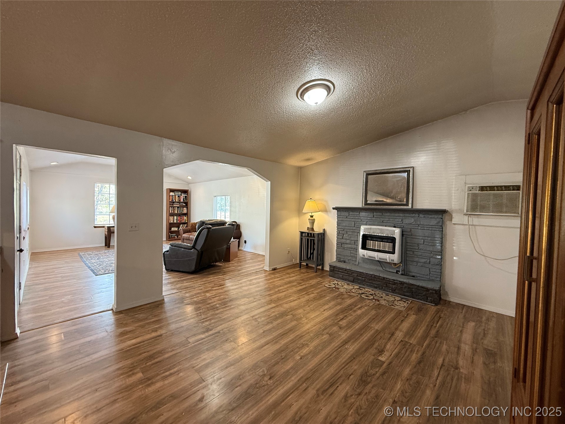 319 Lake Drive Property Photo 15