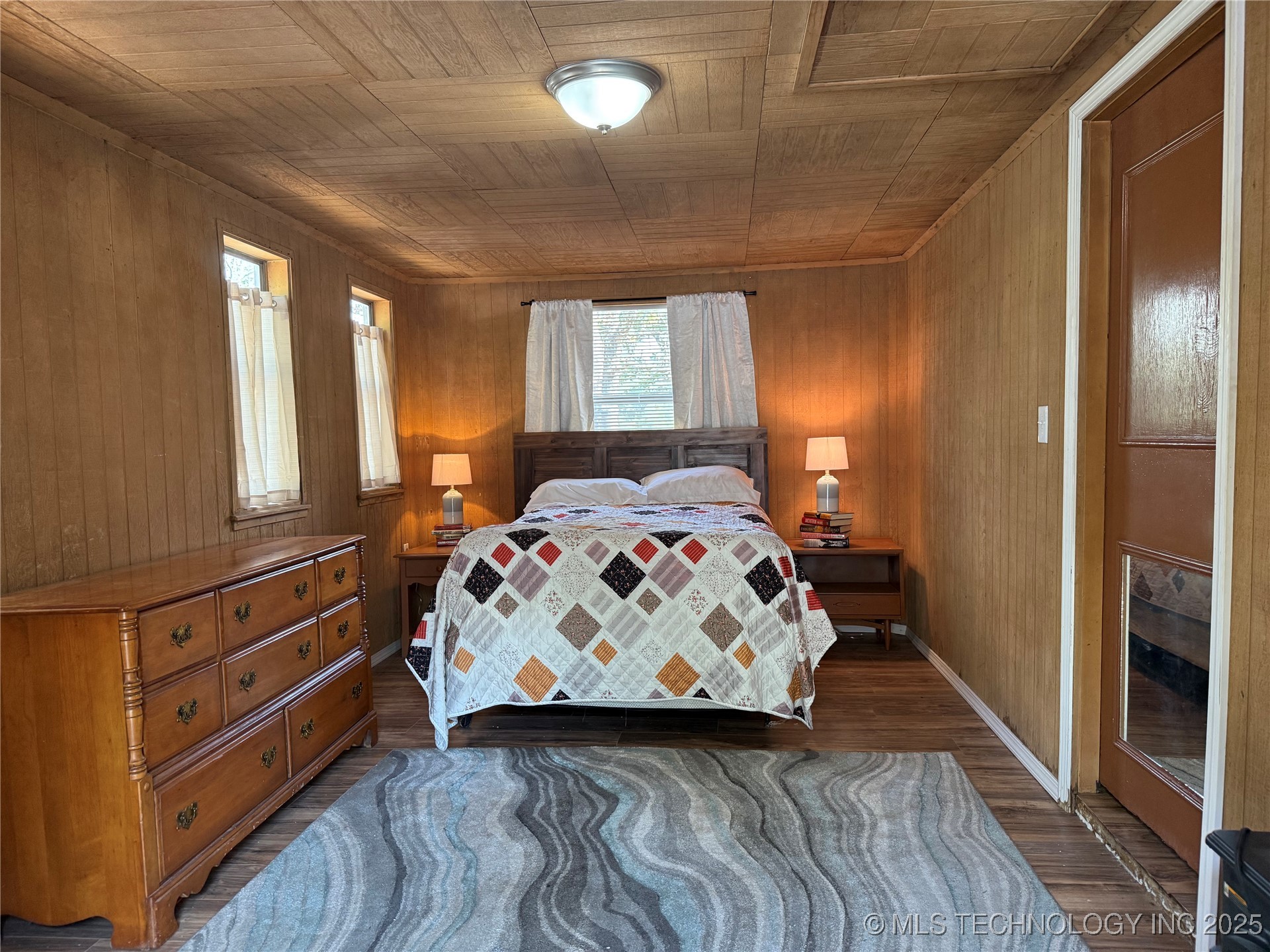 319 Lake Drive Property Photo 17