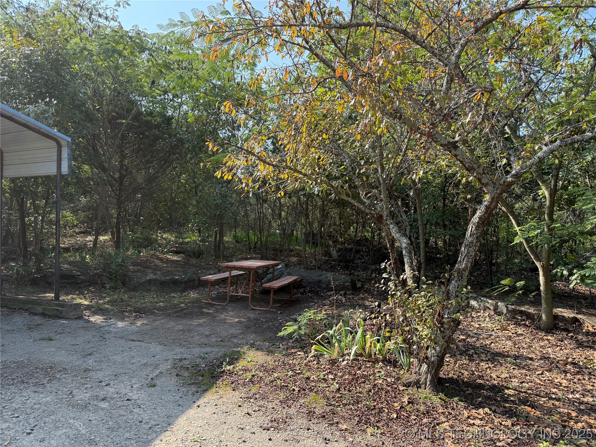 319 Lake Drive Property Photo 22