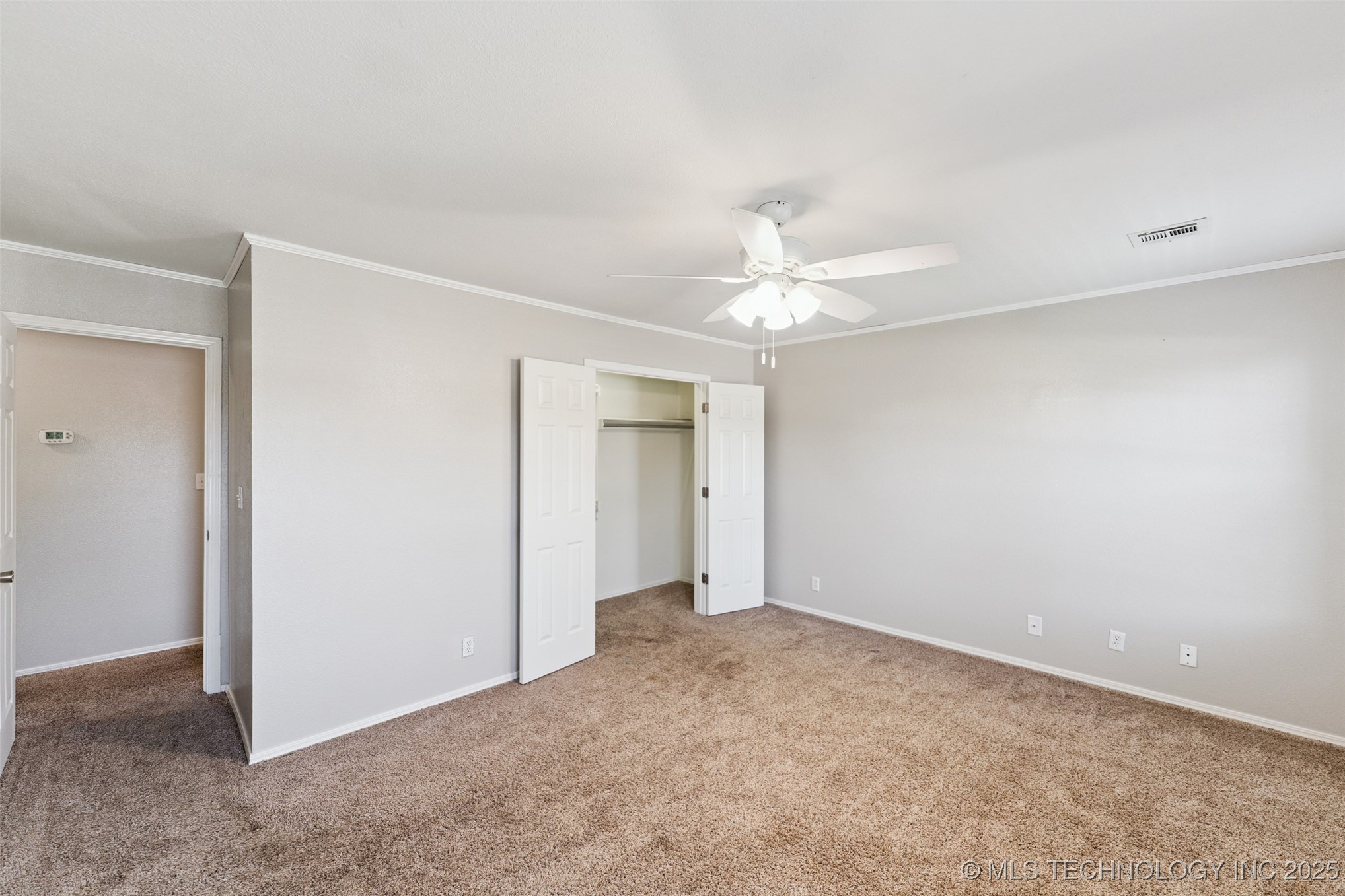 409 N Palm Avenue Property Photo 16