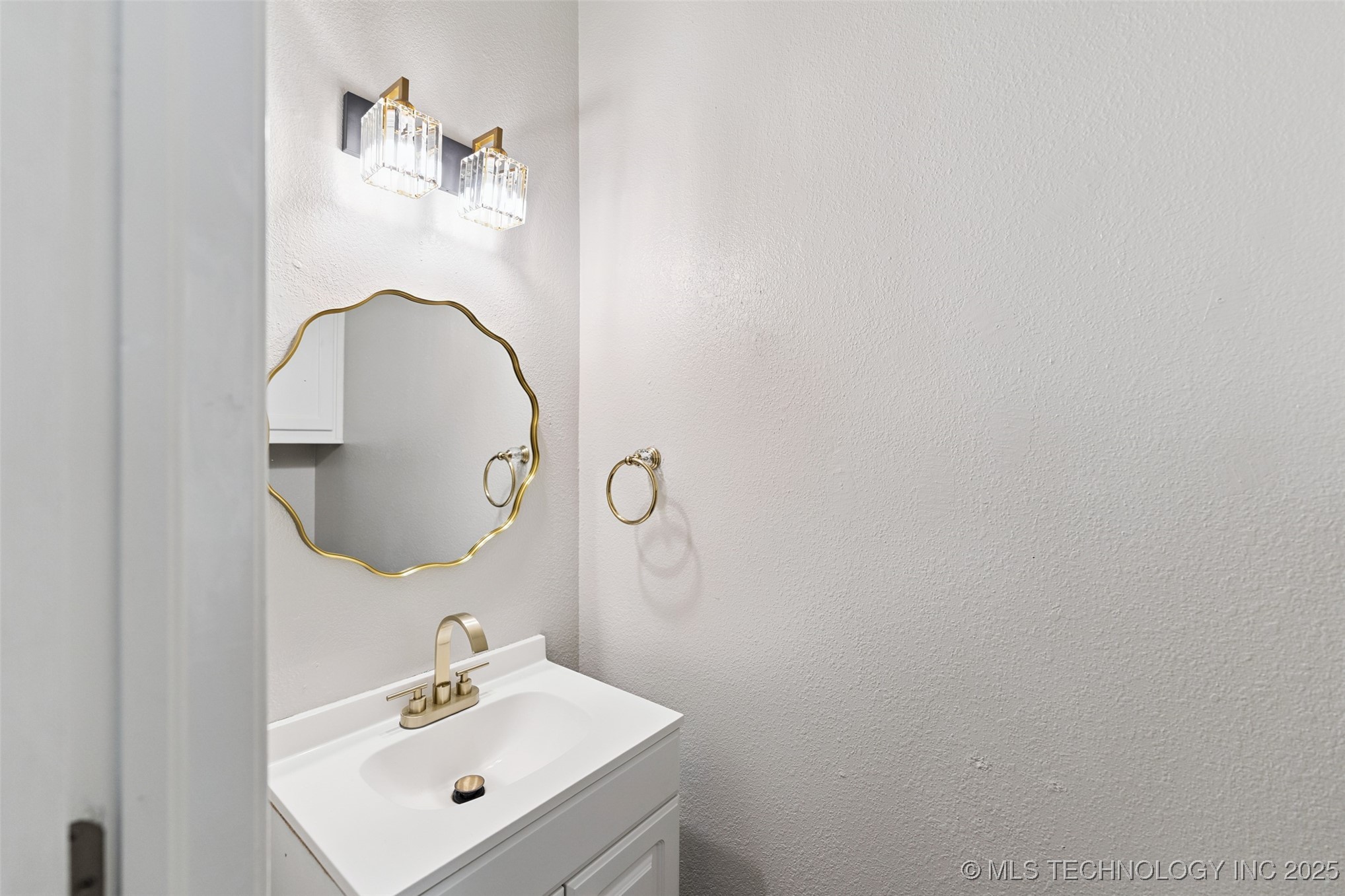 409 N Palm Avenue Property Photo 21