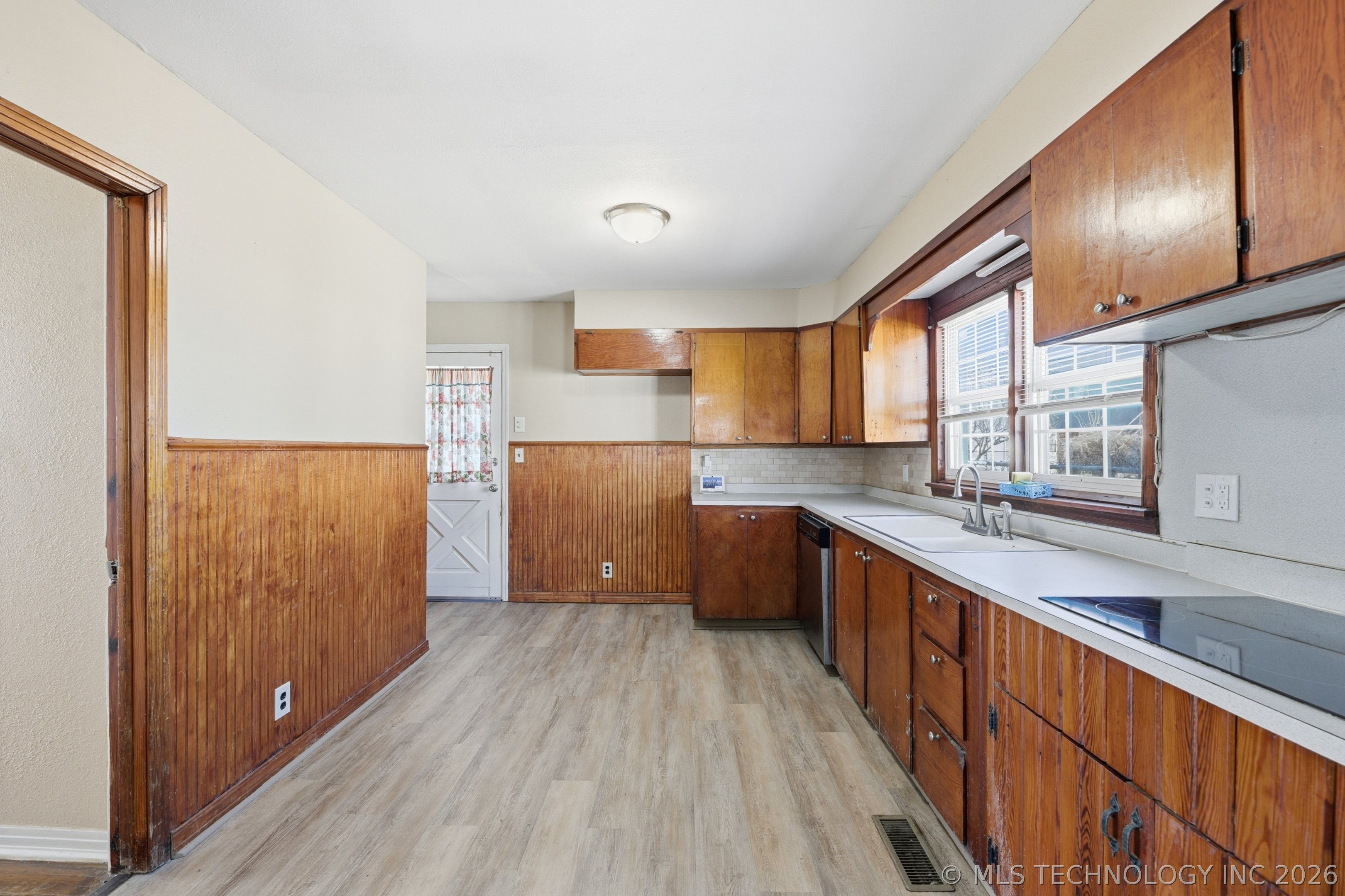 30 S 64th West Avenue W Property Photo 8