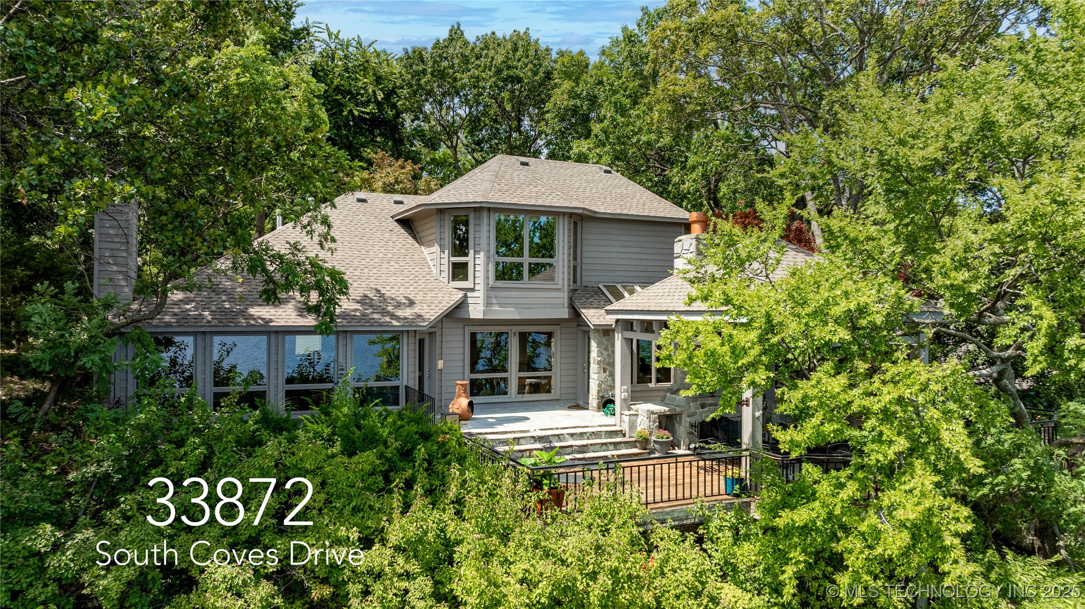 33872 S Coves Drive Property Photo 3