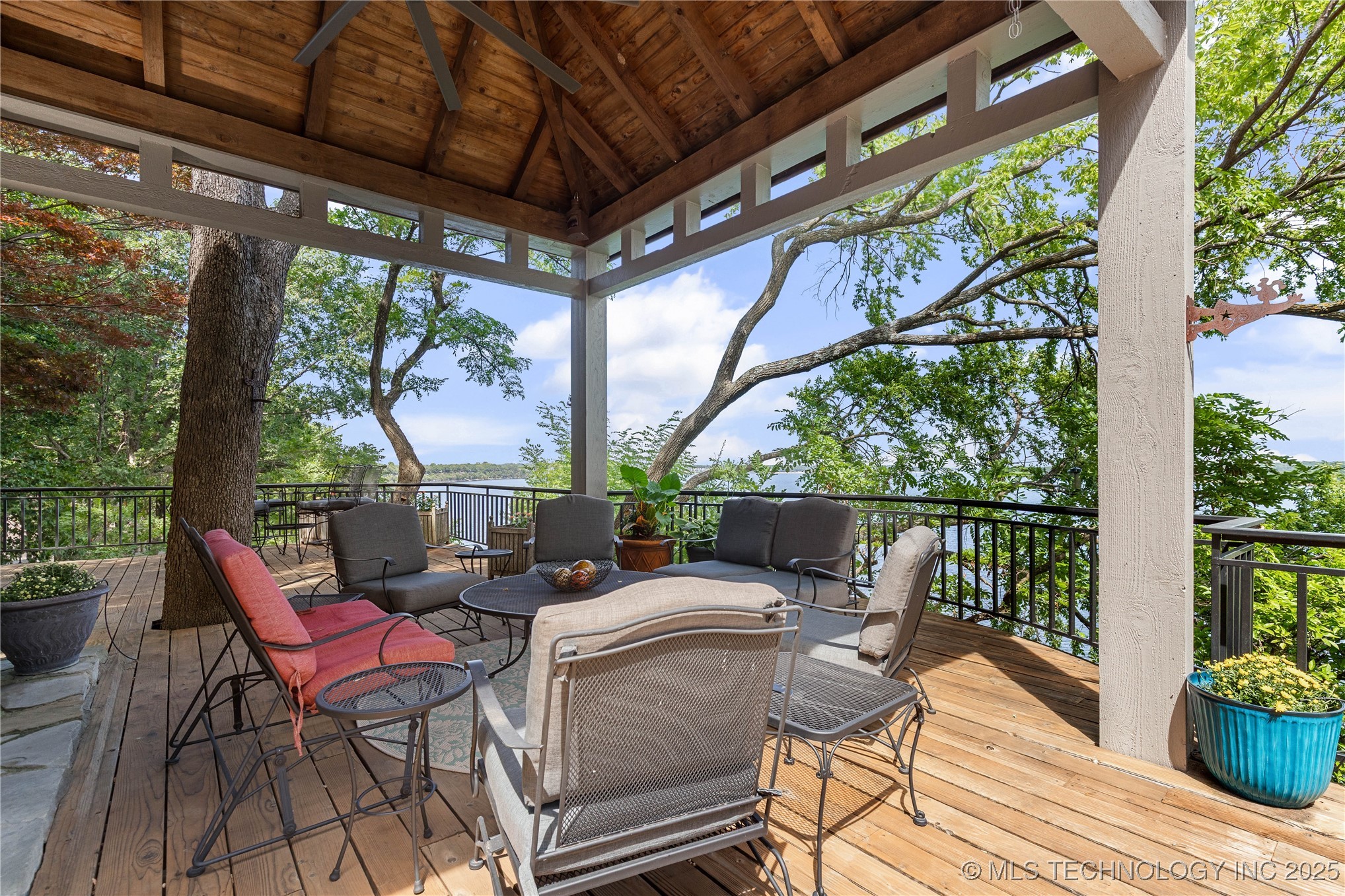 33872 S Coves Drive Property Photo 11