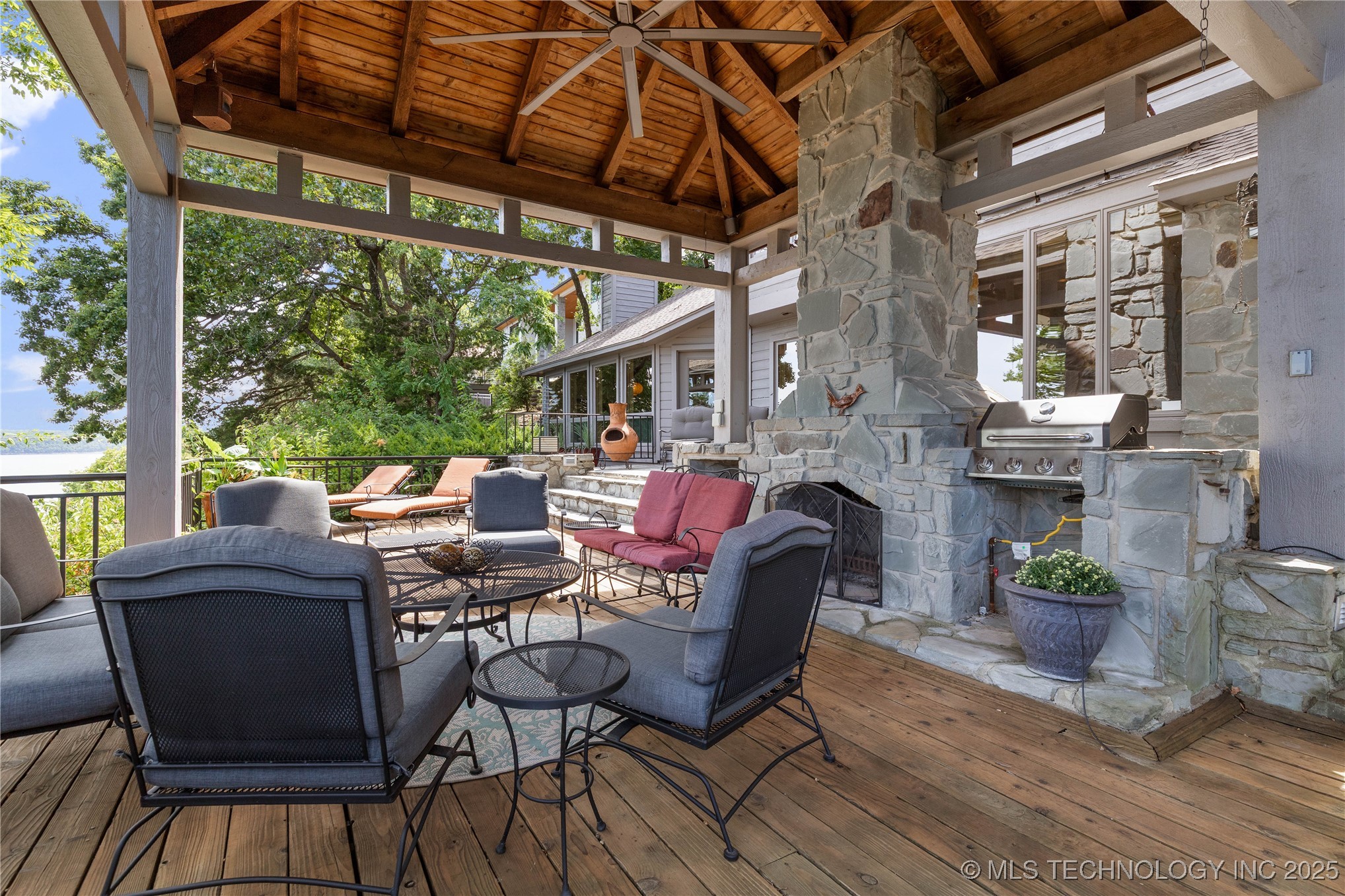 33872 S Coves Drive Property Photo 12