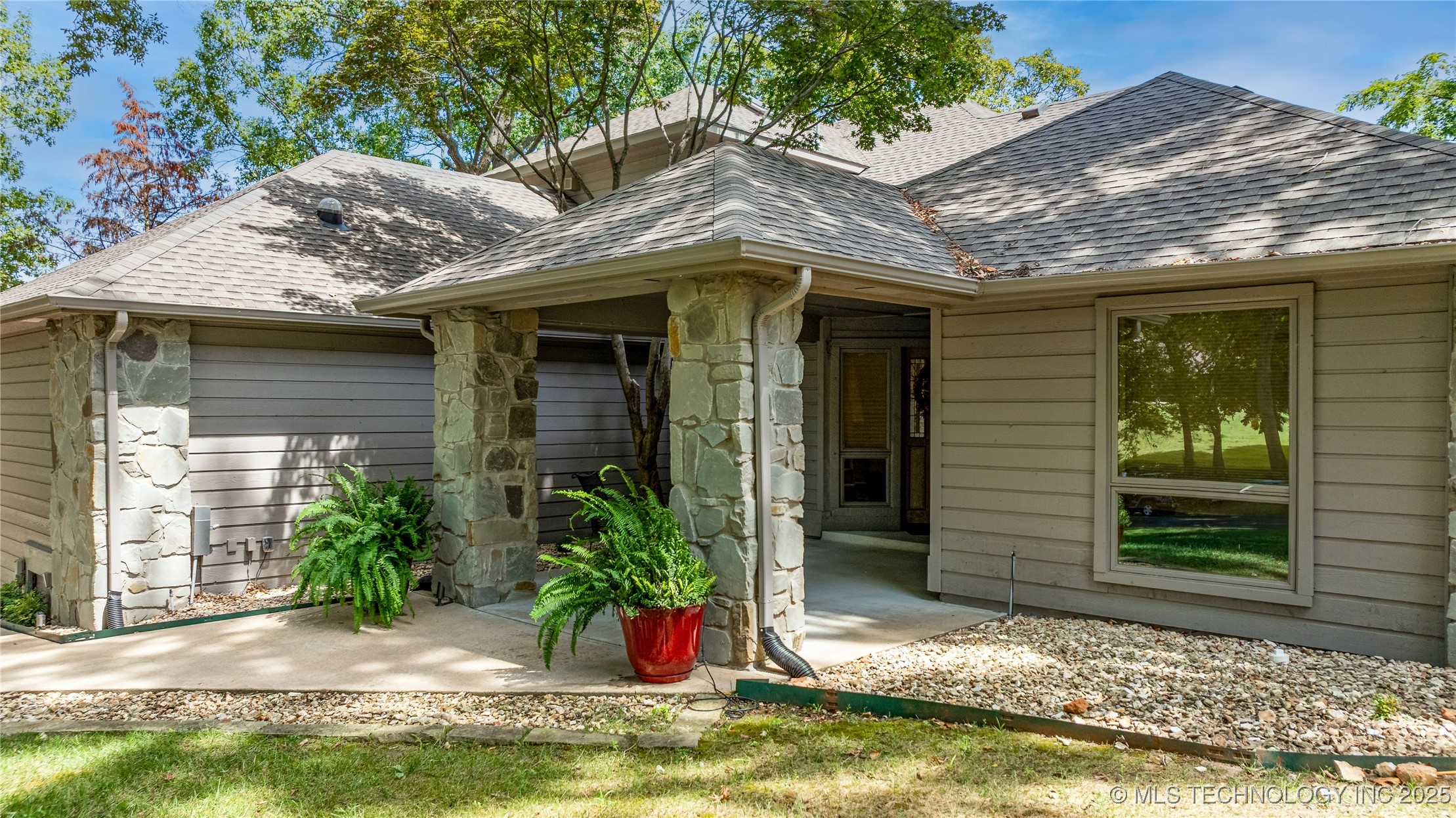 33872 S Coves Drive Property Photo 25