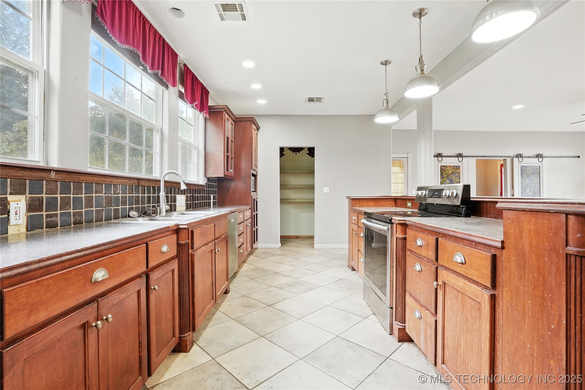 13900 W 146th Street S Property Photo 12