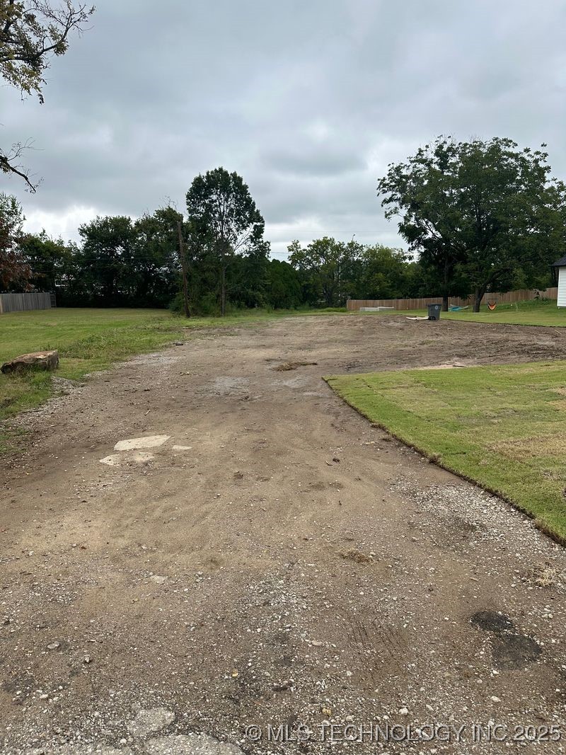 5427 E 32nd Place Property Photo 2