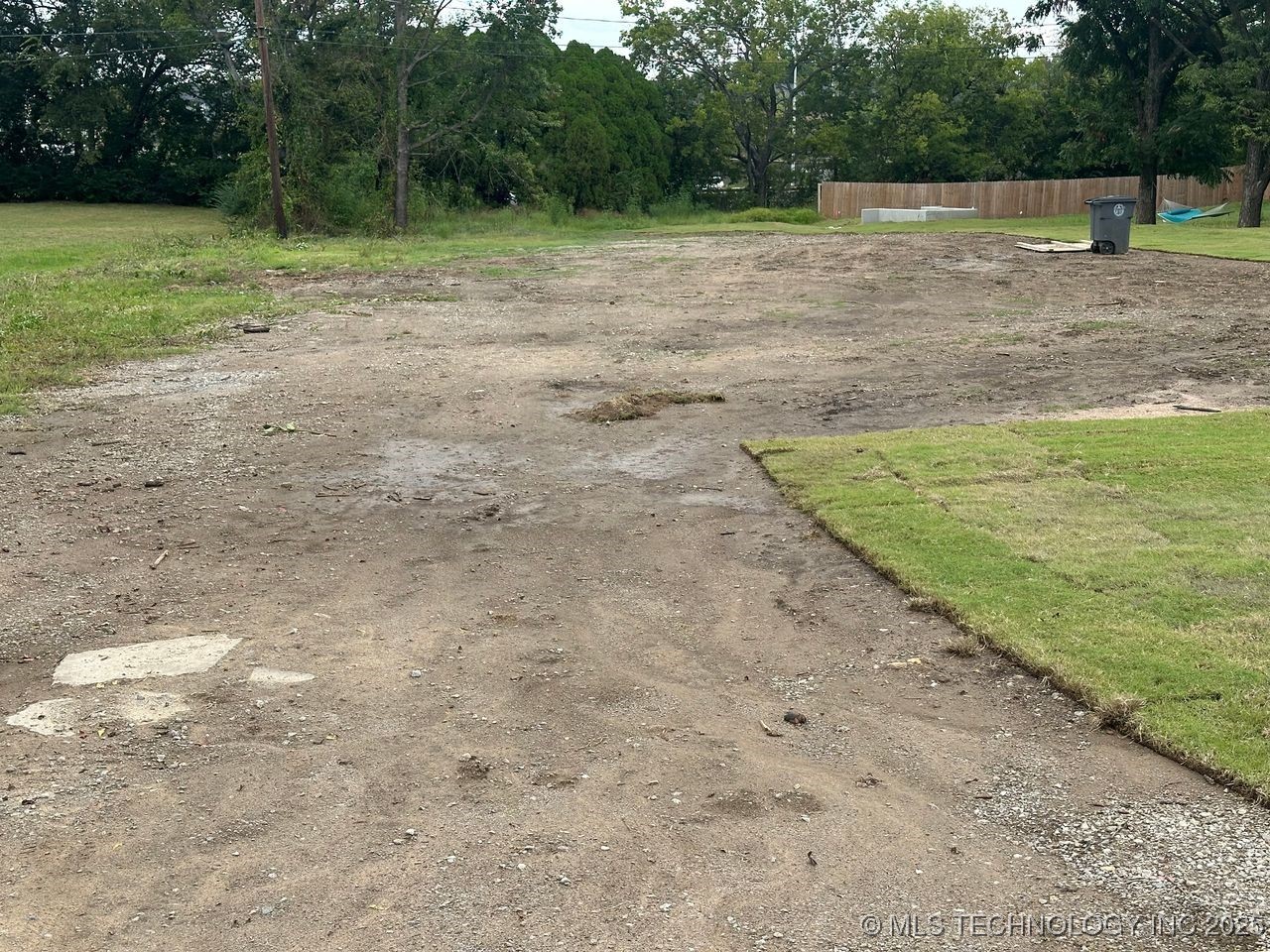 5427 E 32nd Place Property Photo 3