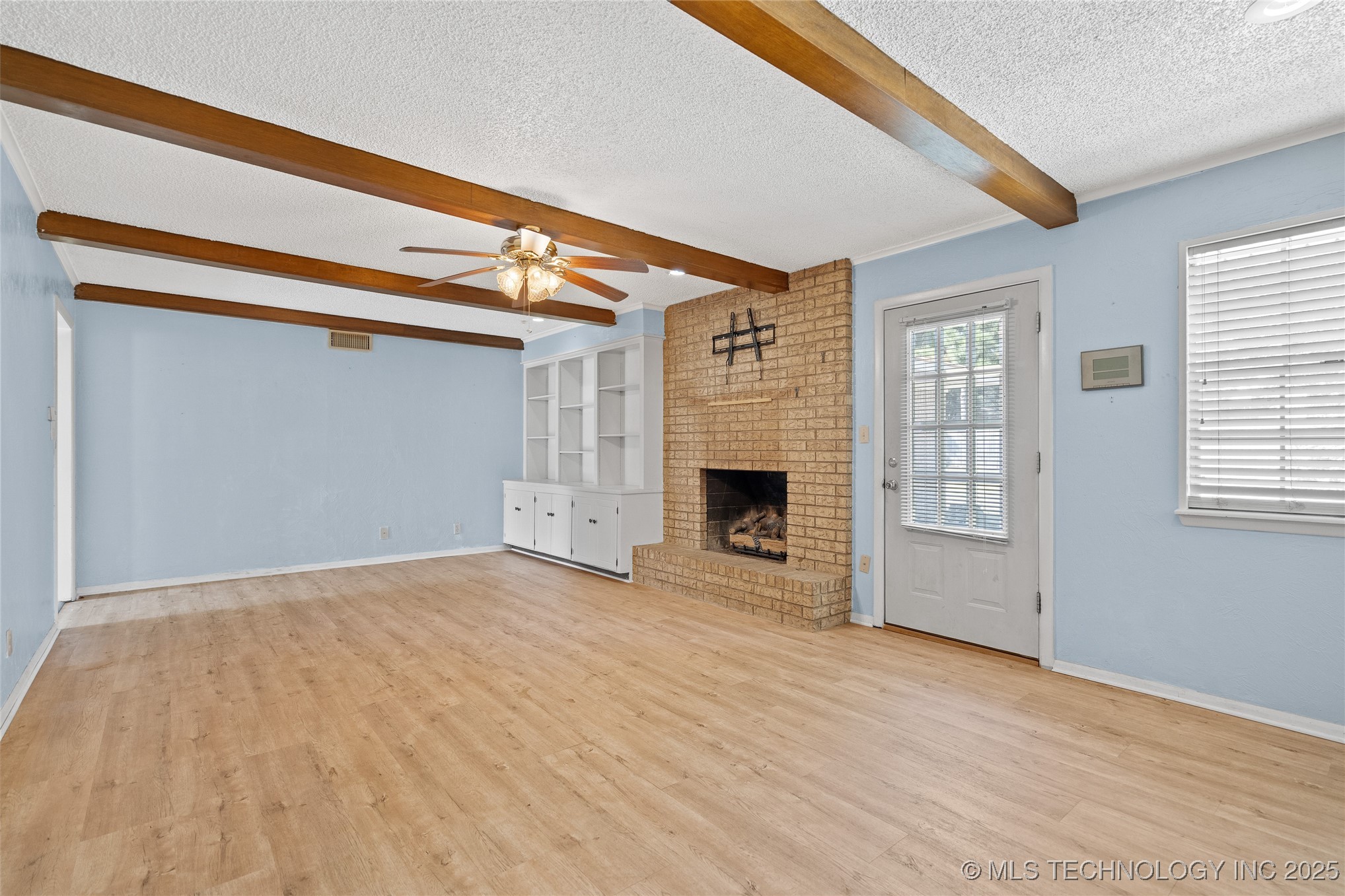 811 Rosewood Property Photo 8