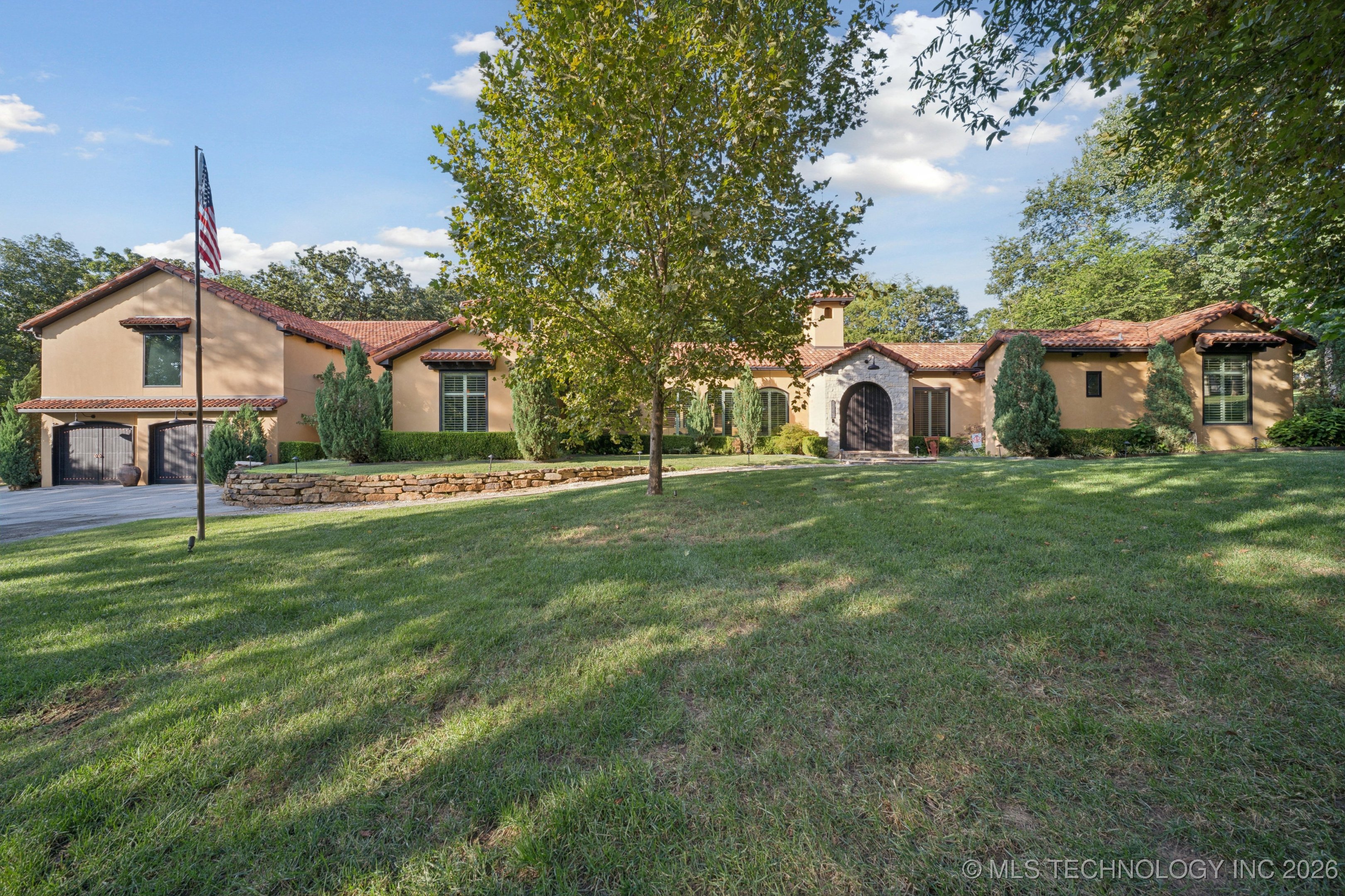 2869 E 72nd Street Property Photo 1