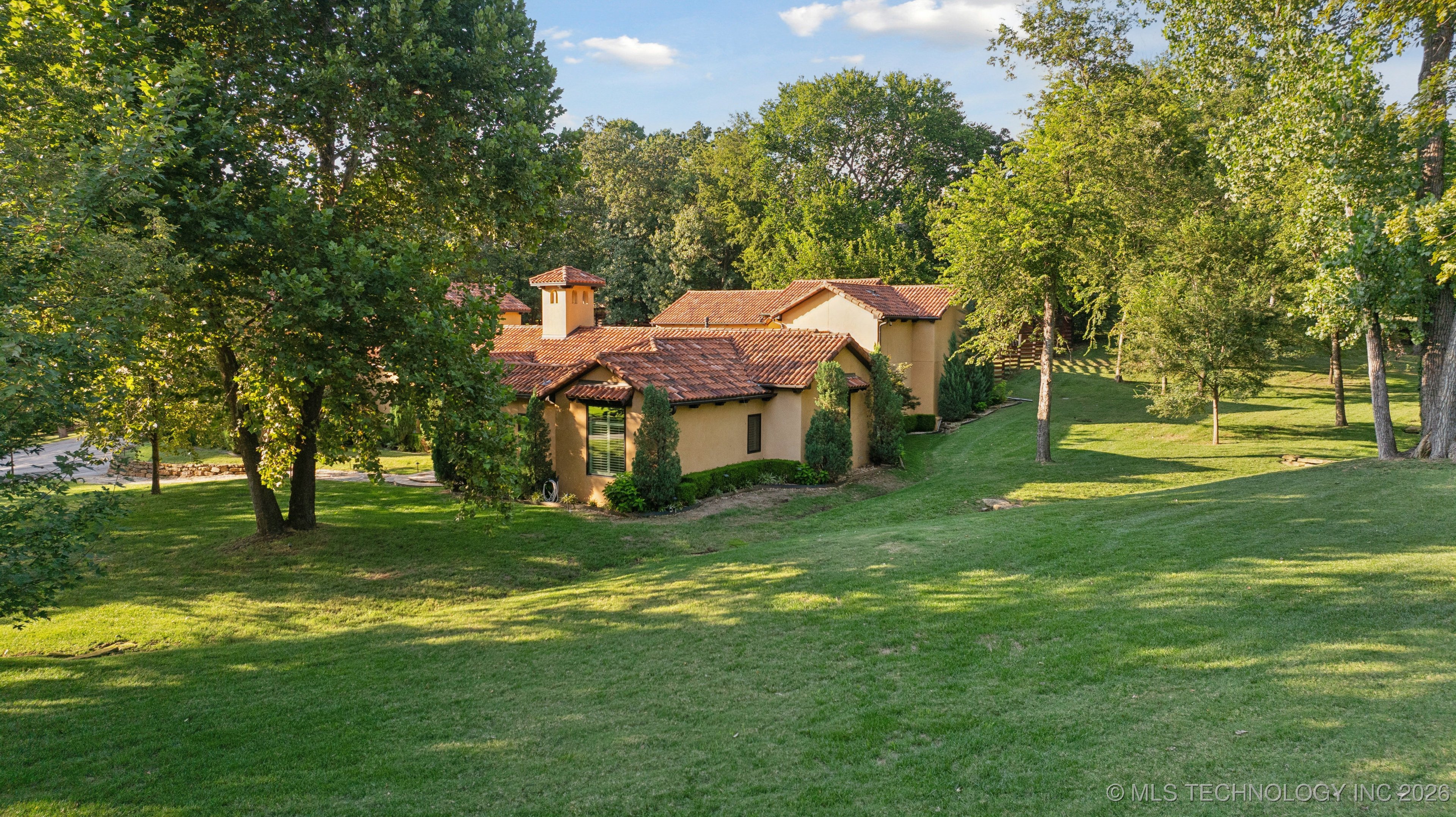 2869 E 72nd Street Property Photo 3