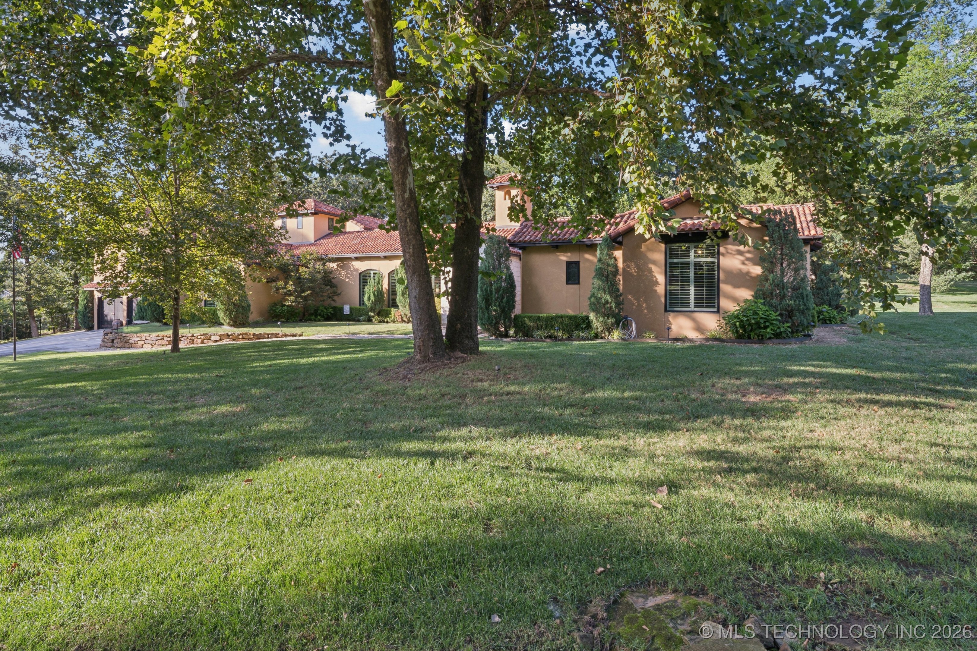 2869 E 72nd Street Property Photo 13