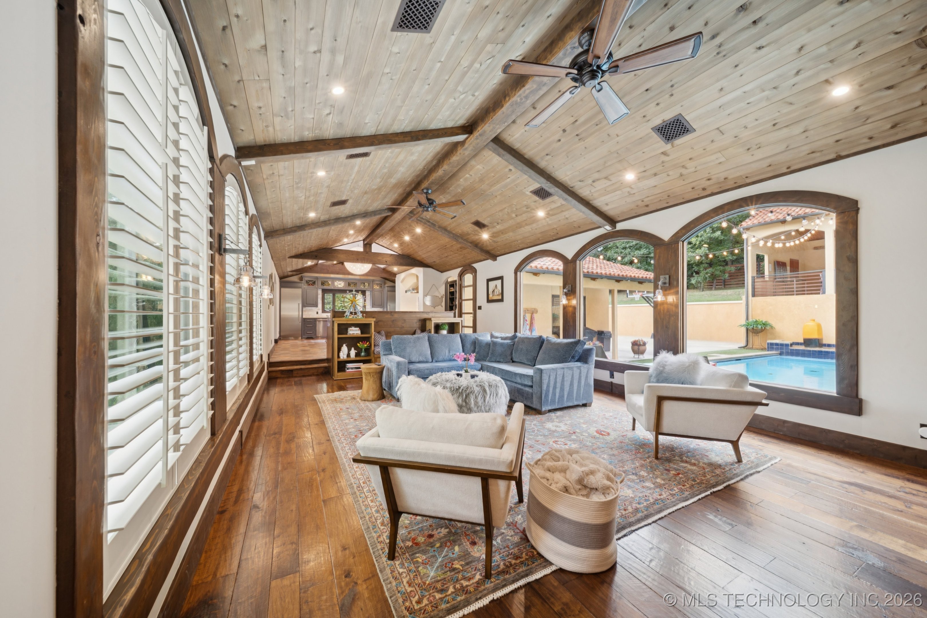 2869 E 72nd Street Property Photo 17