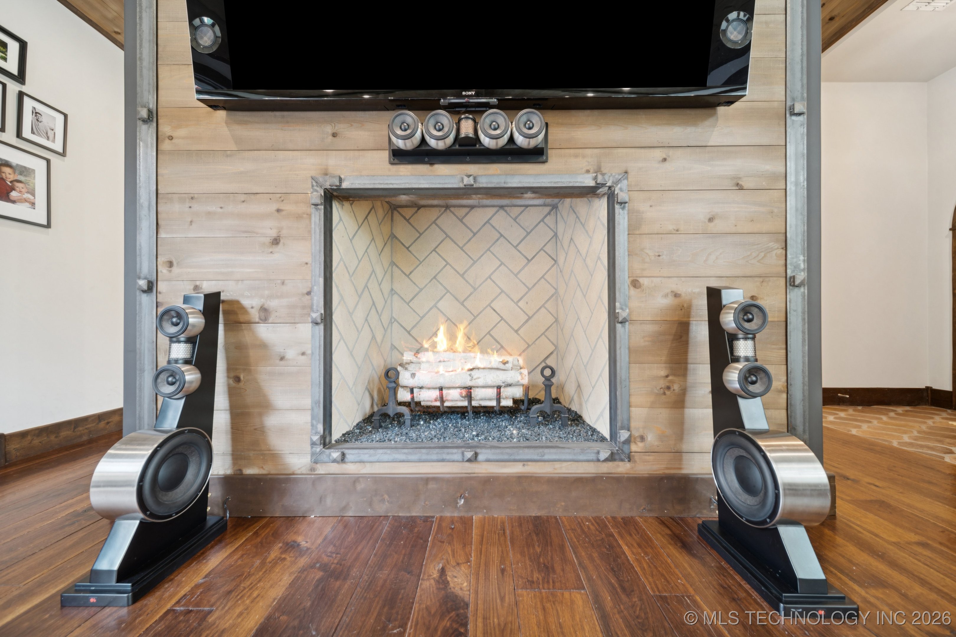 2869 E 72nd Street Property Photo 22