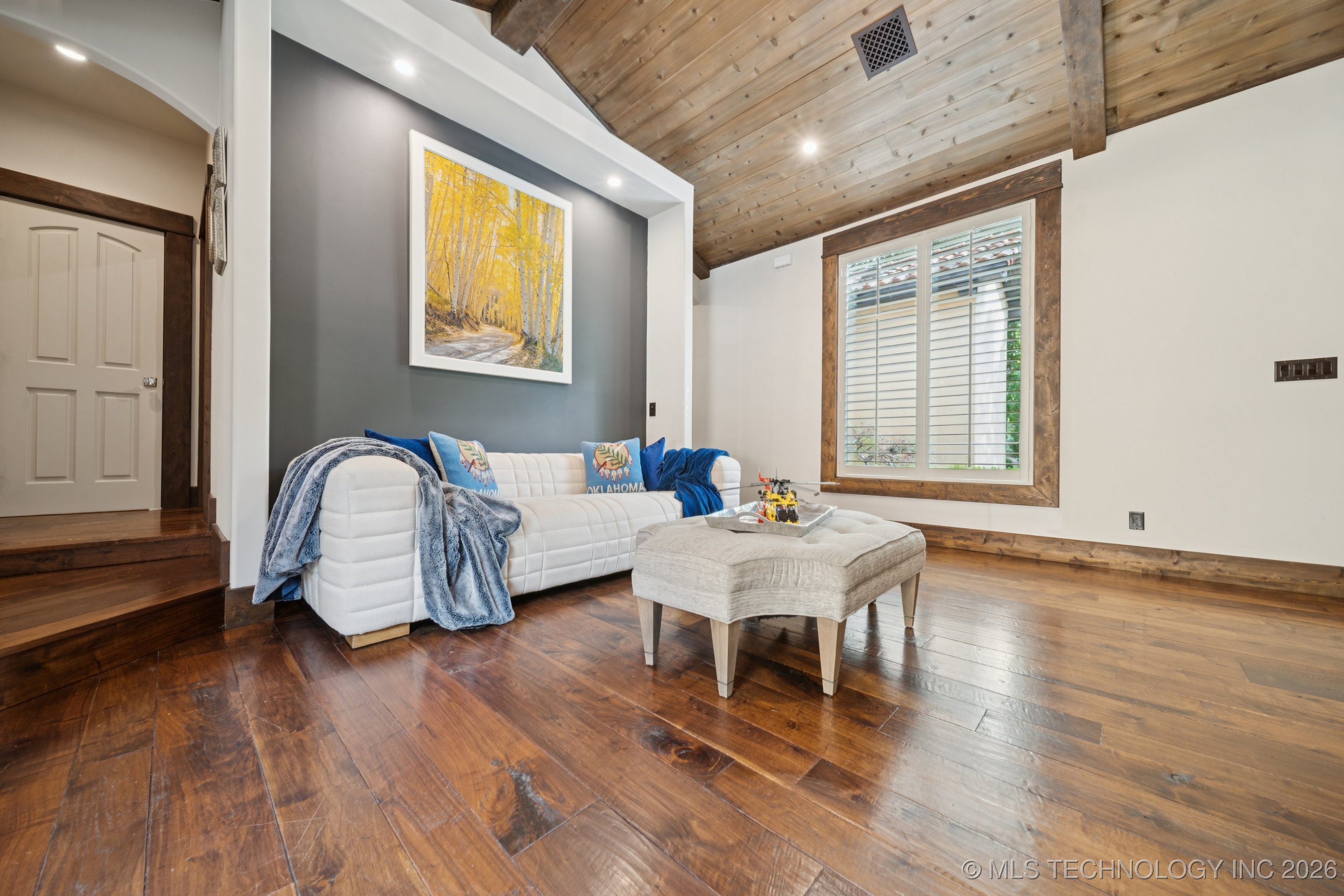 2869 E 72nd Street Property Photo 24