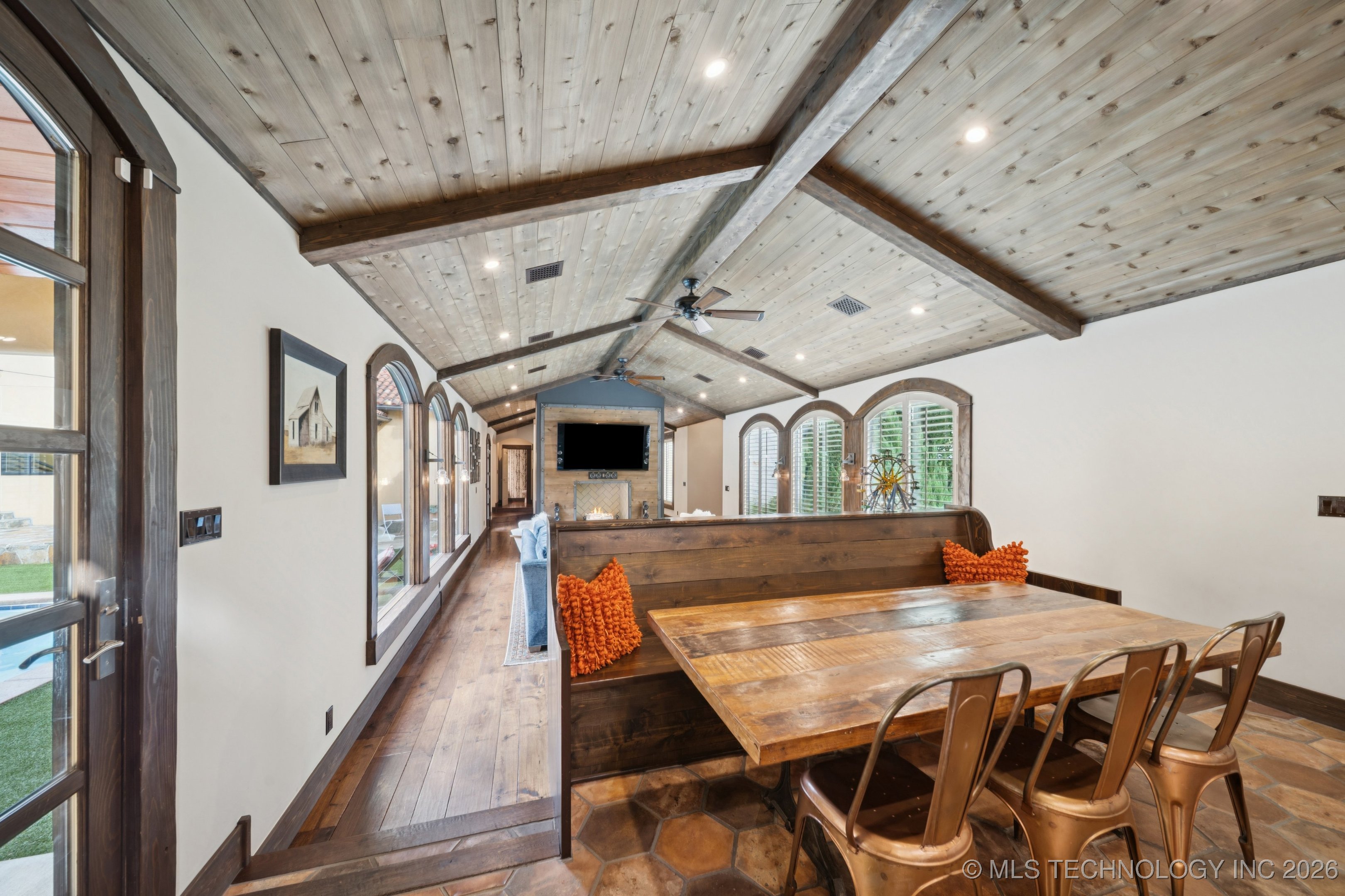 2869 E 72nd Street Property Photo 25