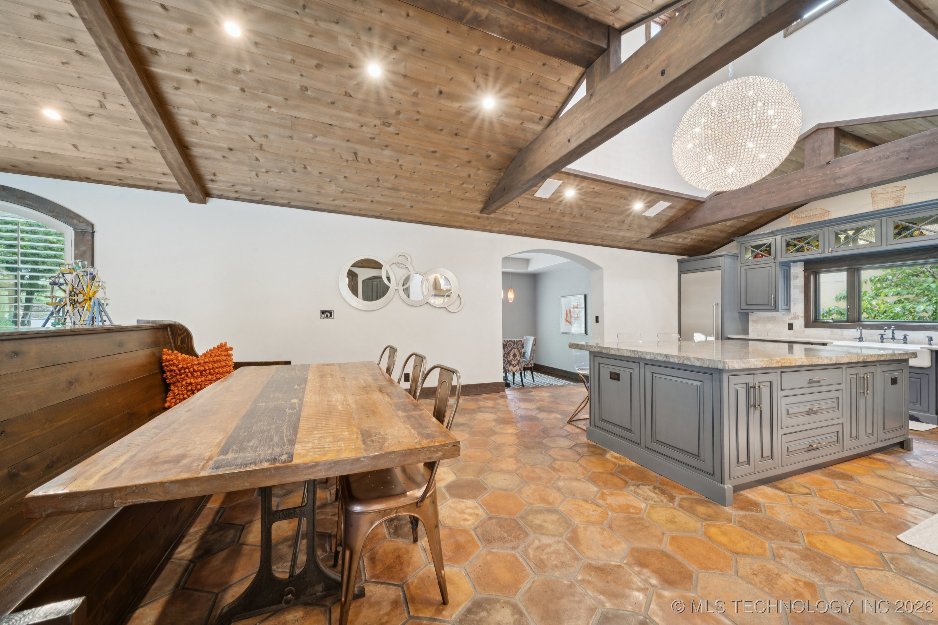 2869 E 72nd Street Property Photo 28