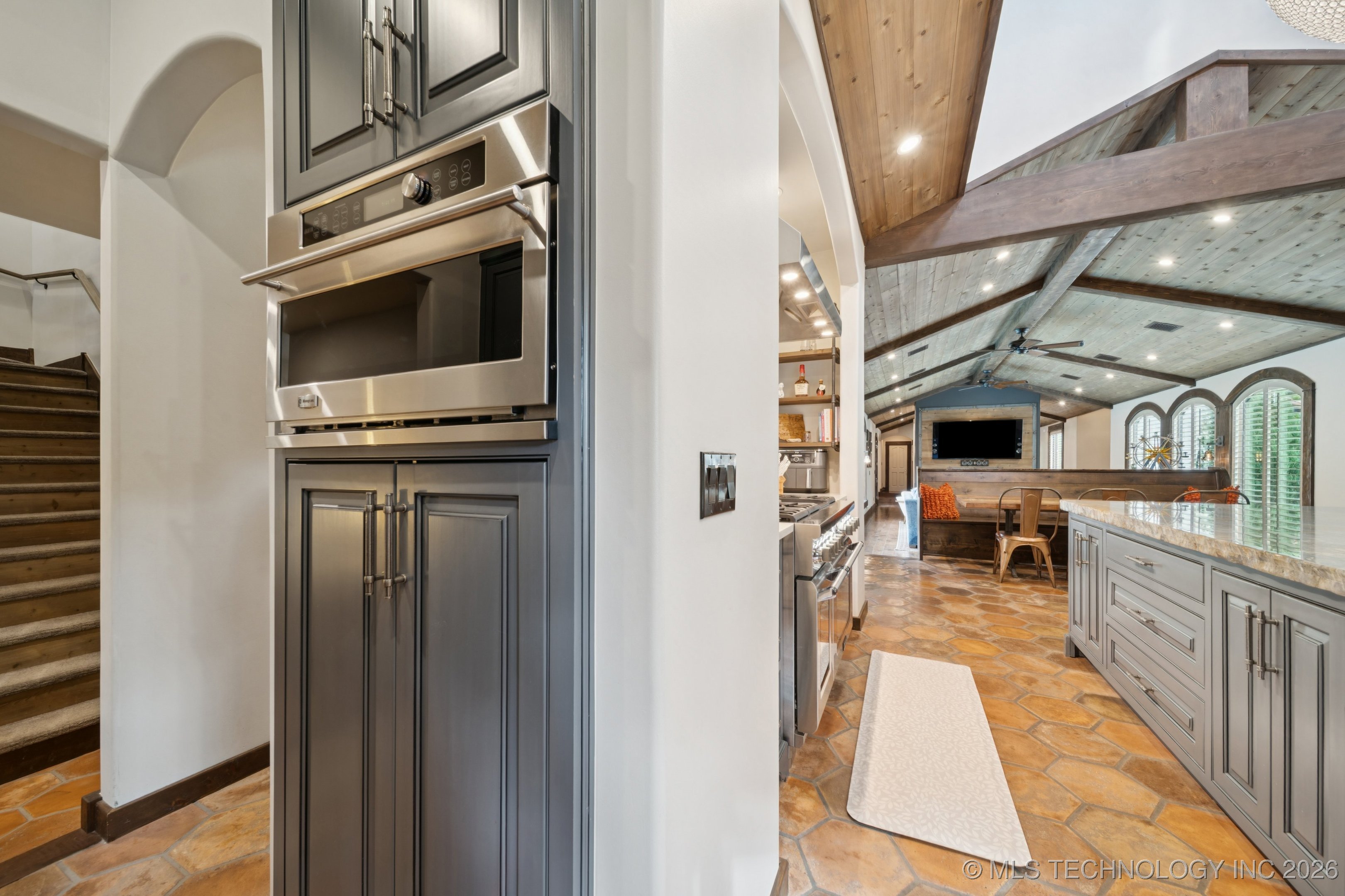 2869 E 72nd Street Property Photo 35