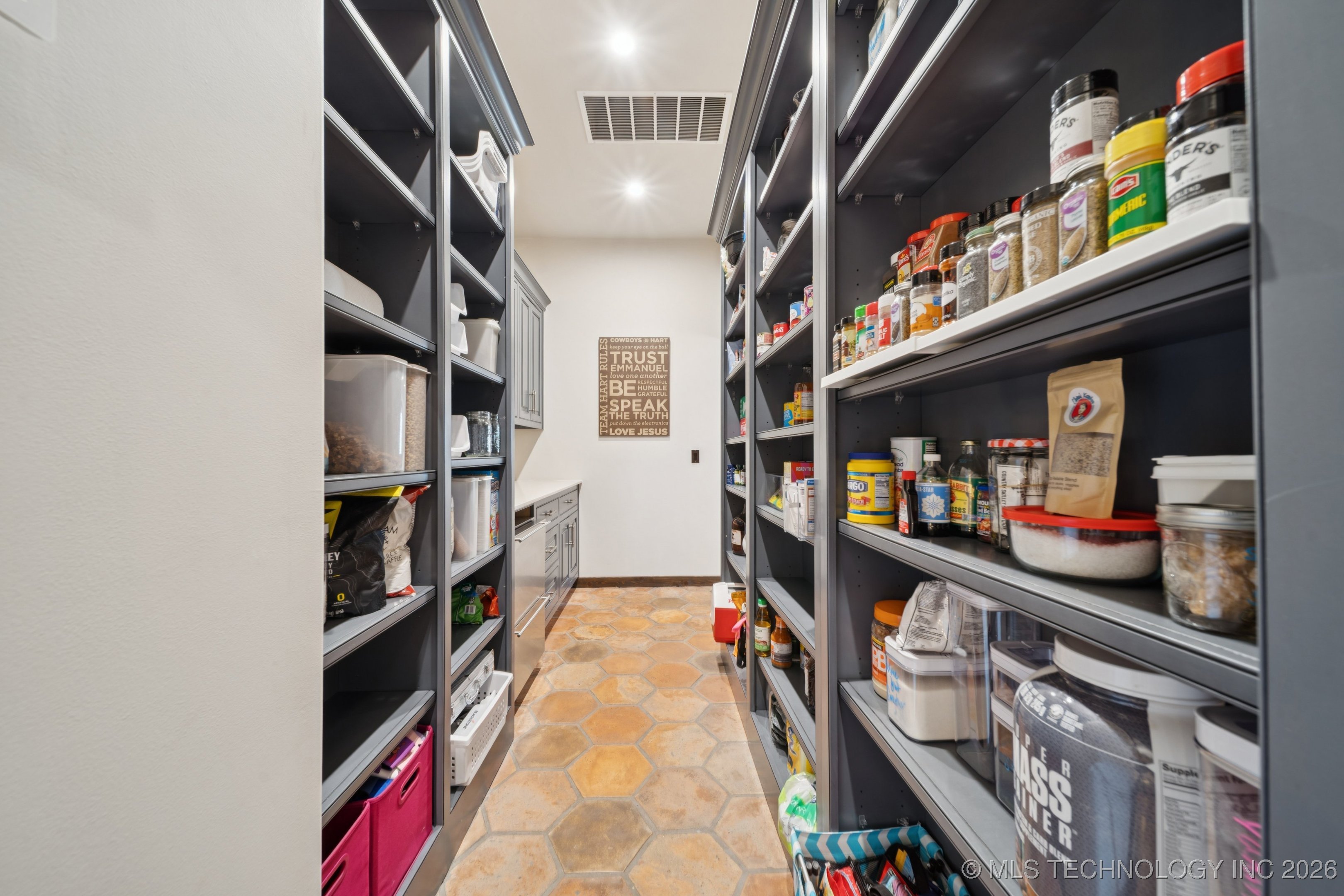 2869 E 72nd Street Property Photo 37