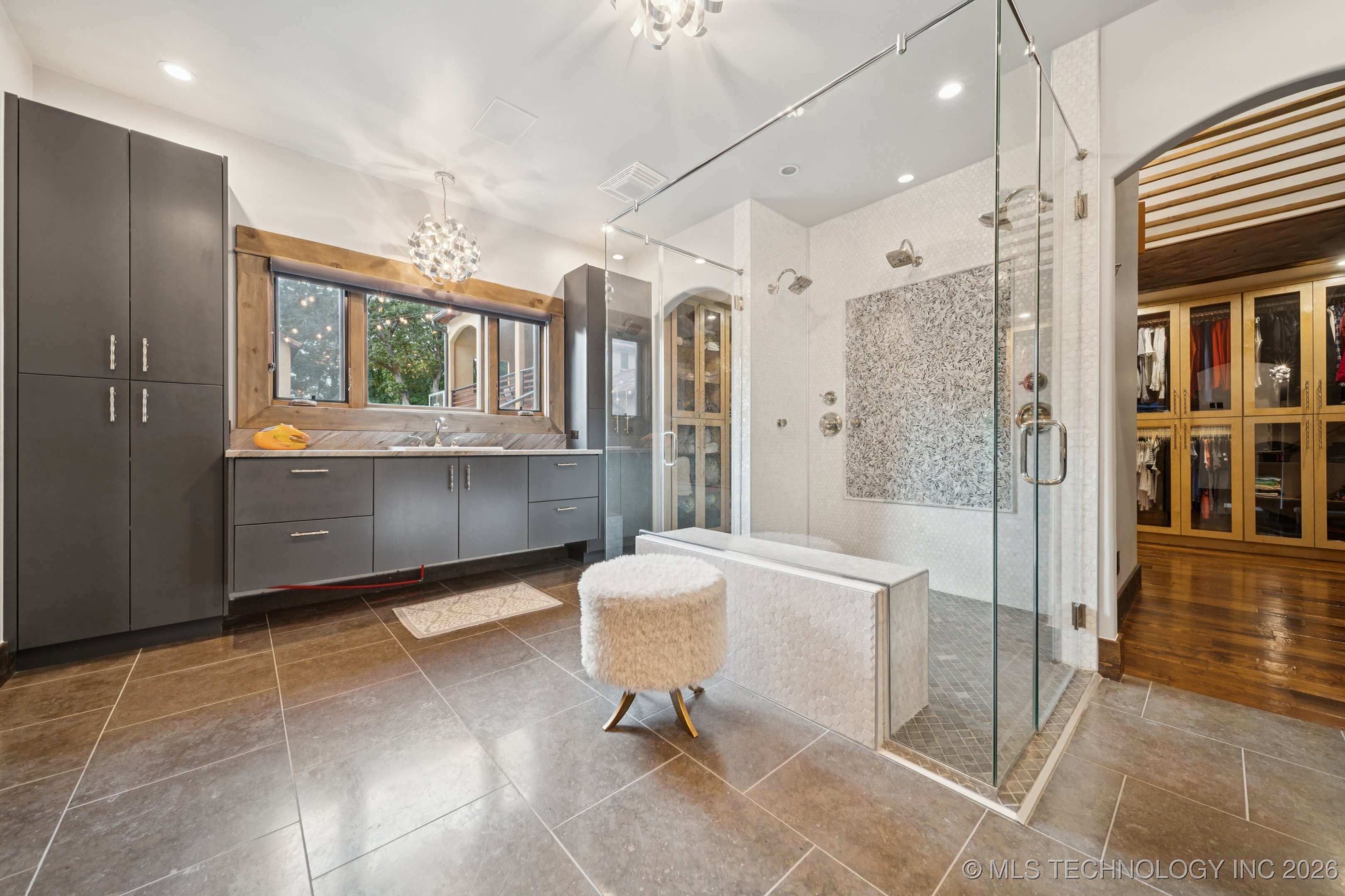 2869 E 72nd Street Property Photo 56