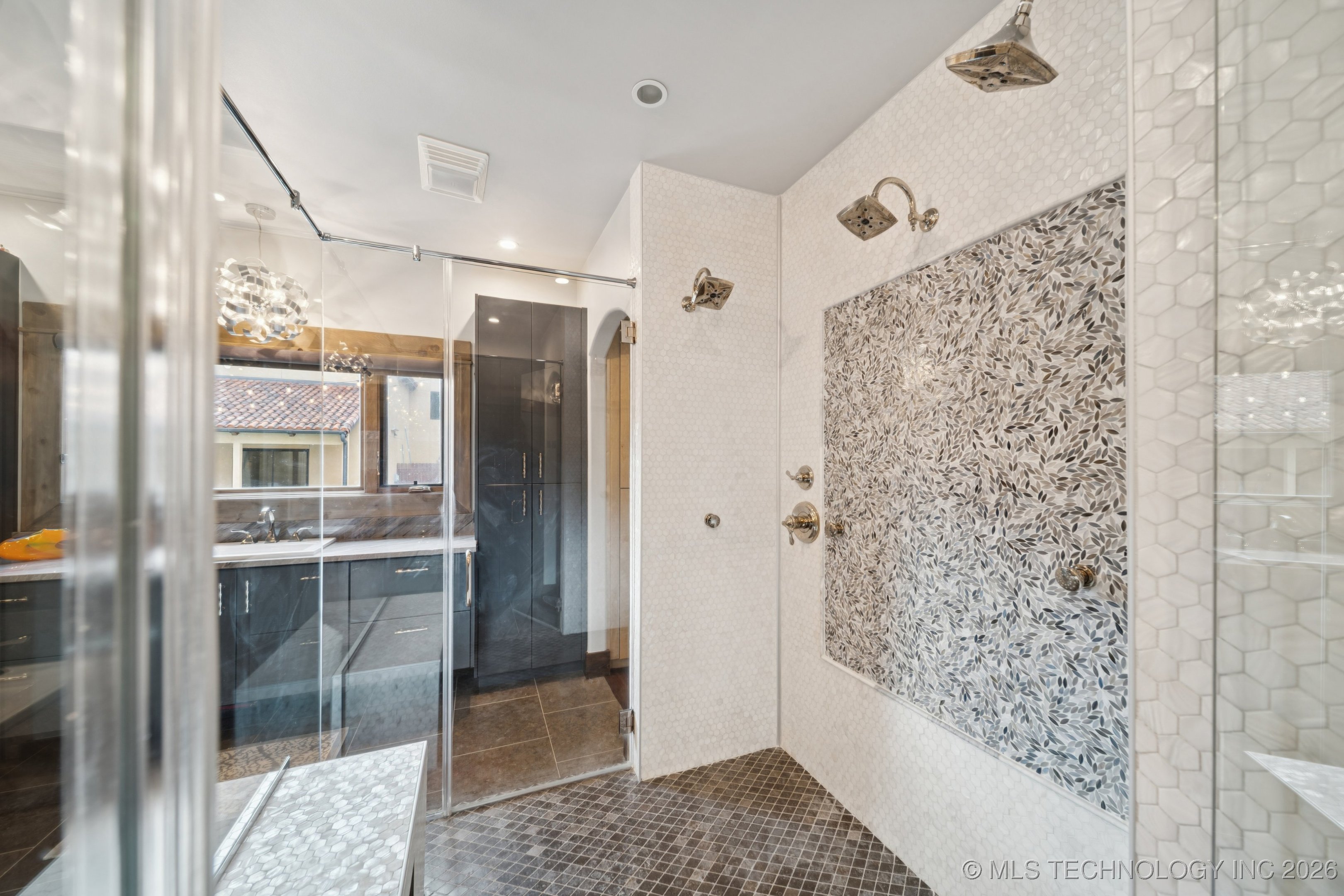 2869 E 72nd Street Property Photo 57