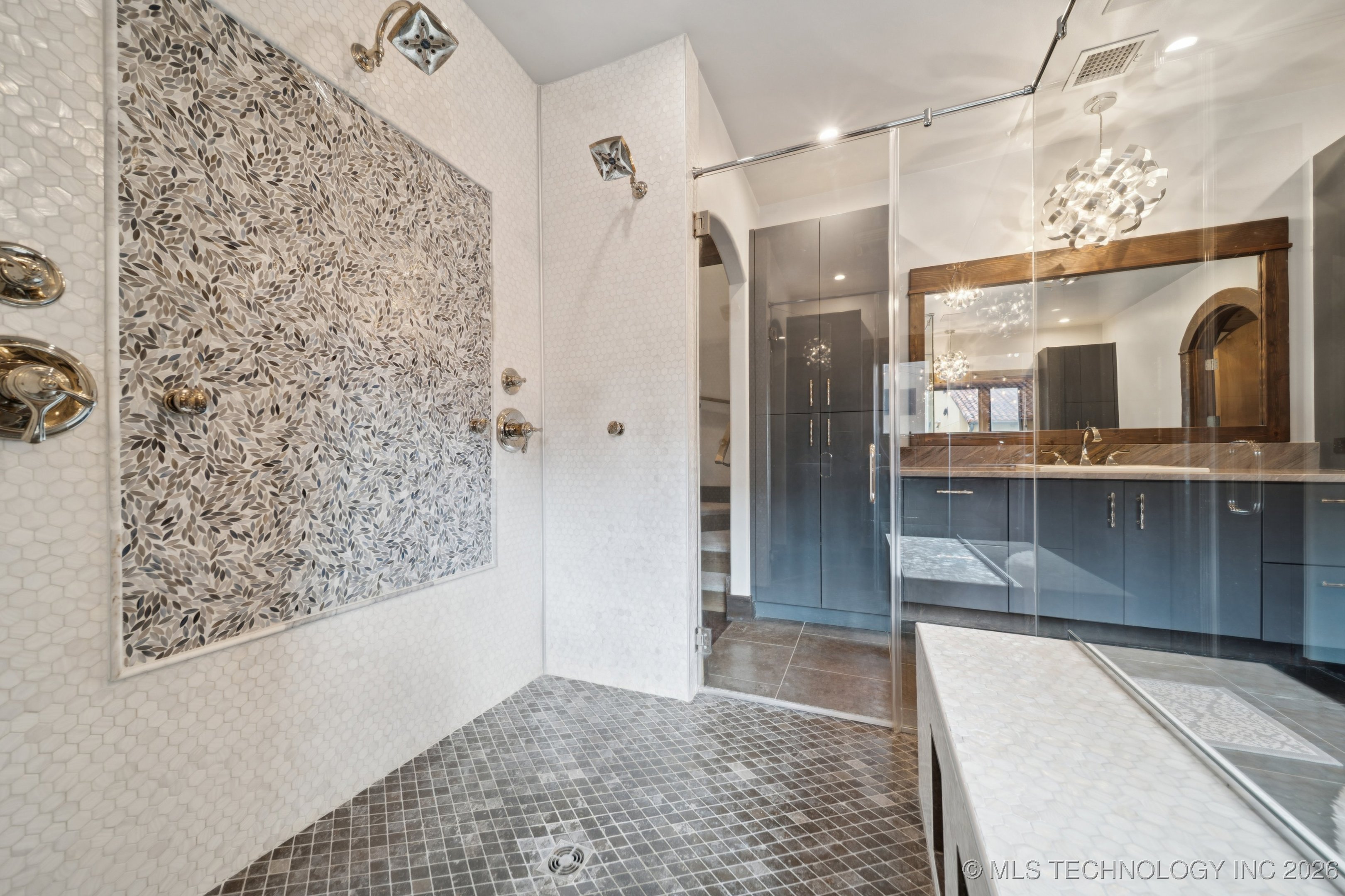 2869 E 72nd Street Property Photo 58