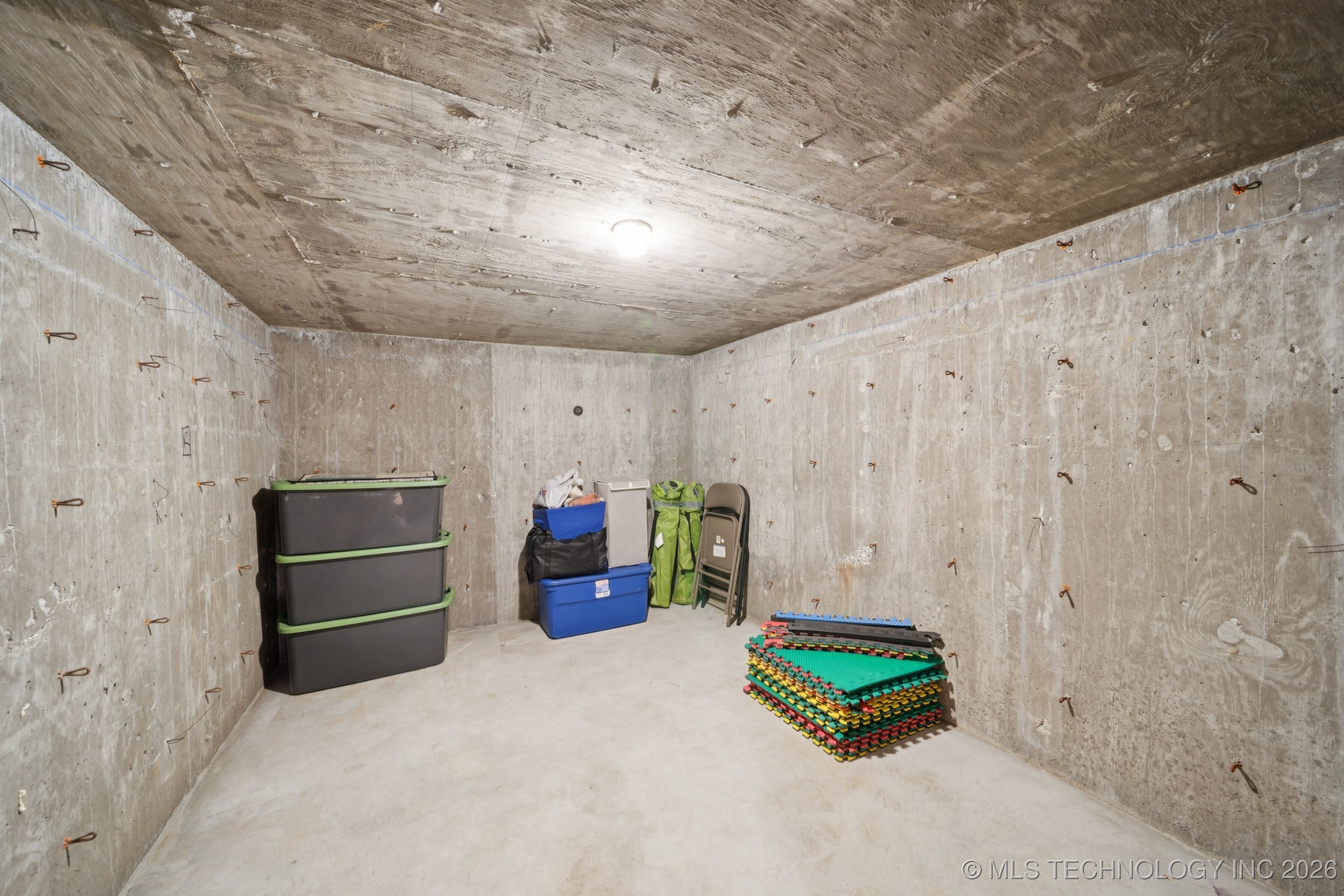 2869 E 72nd Street Property Photo 62