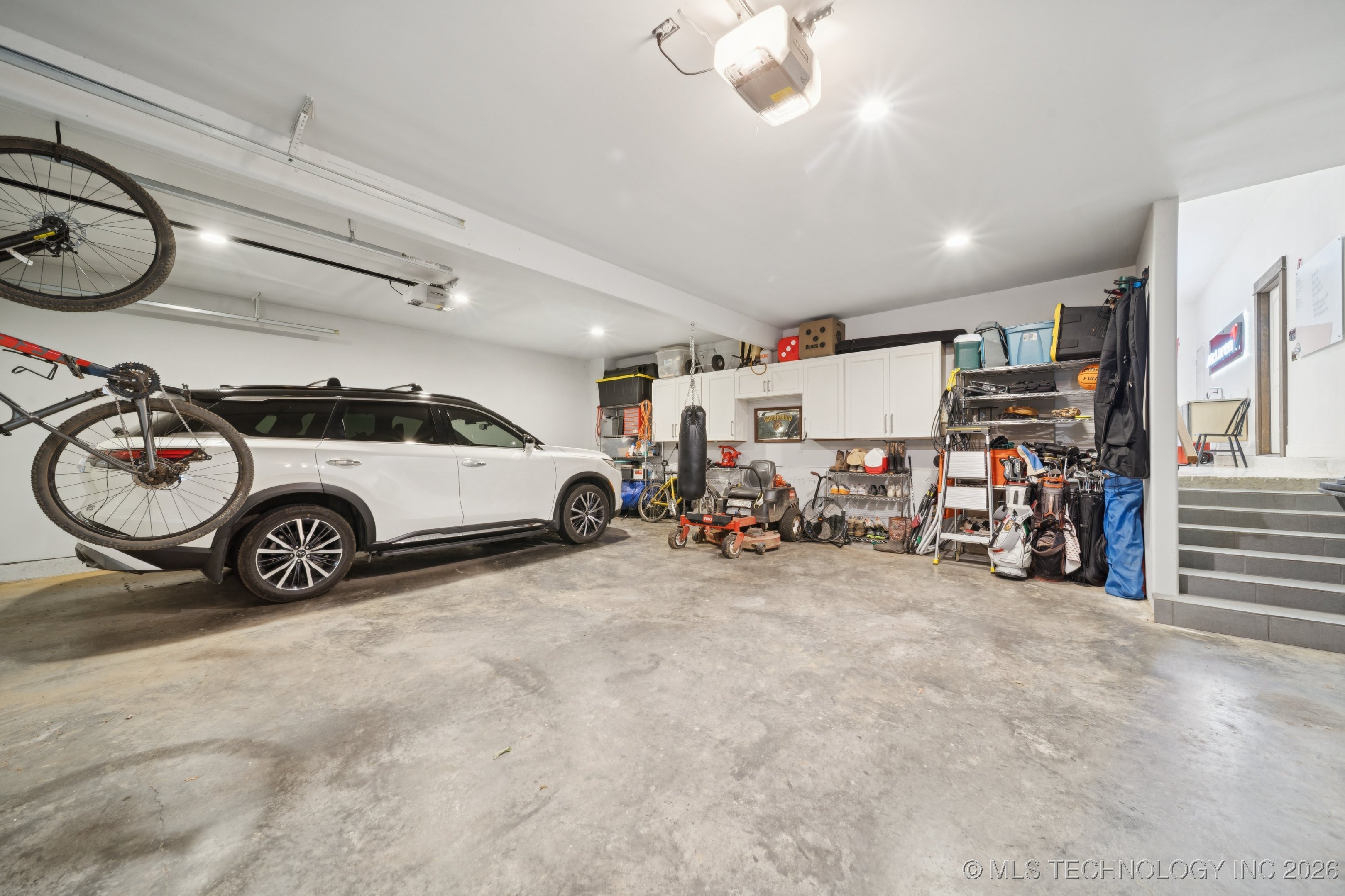 2869 E 72nd Street Property Photo 75