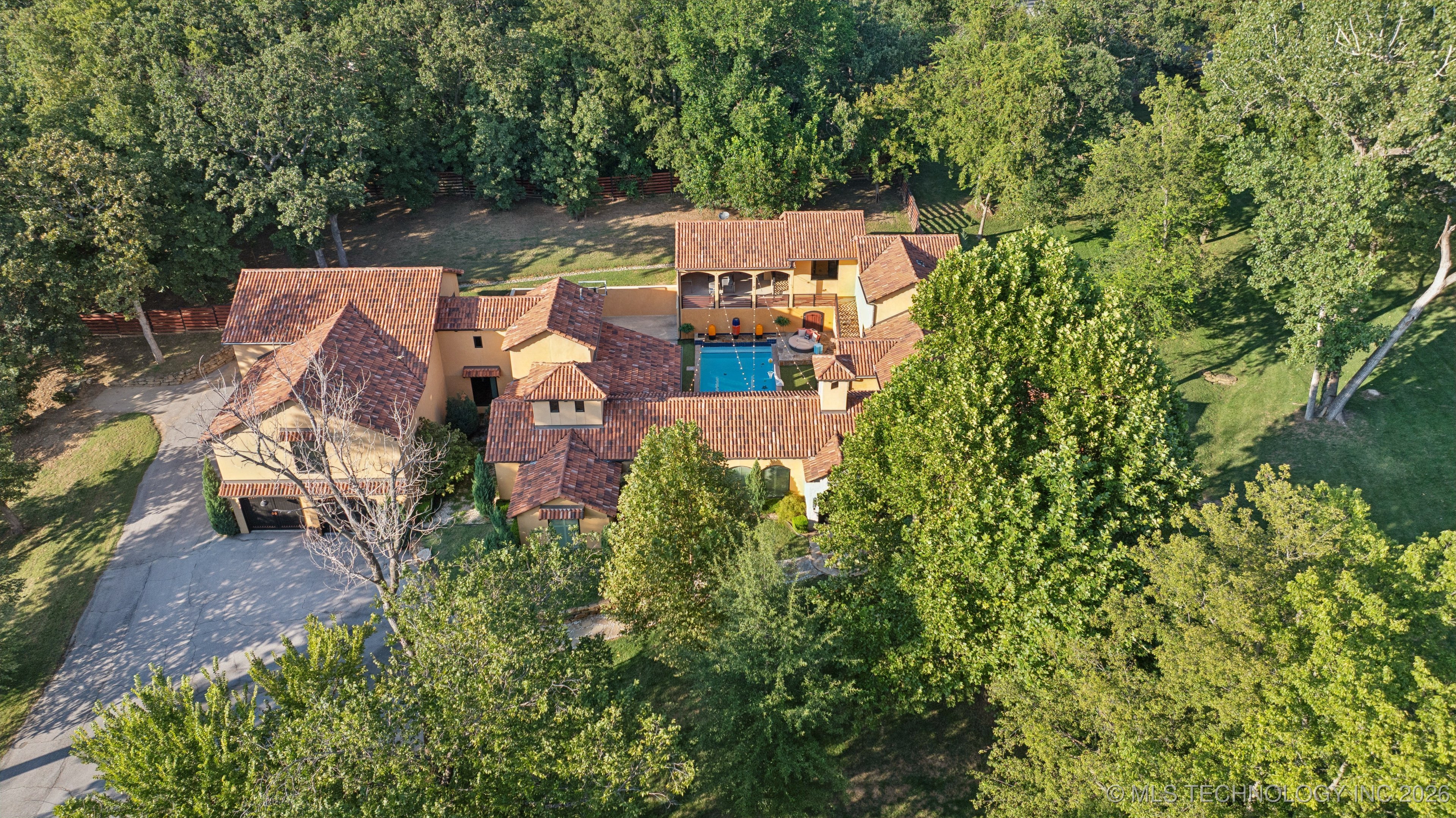 2869 E 72nd Street Property Photo 76