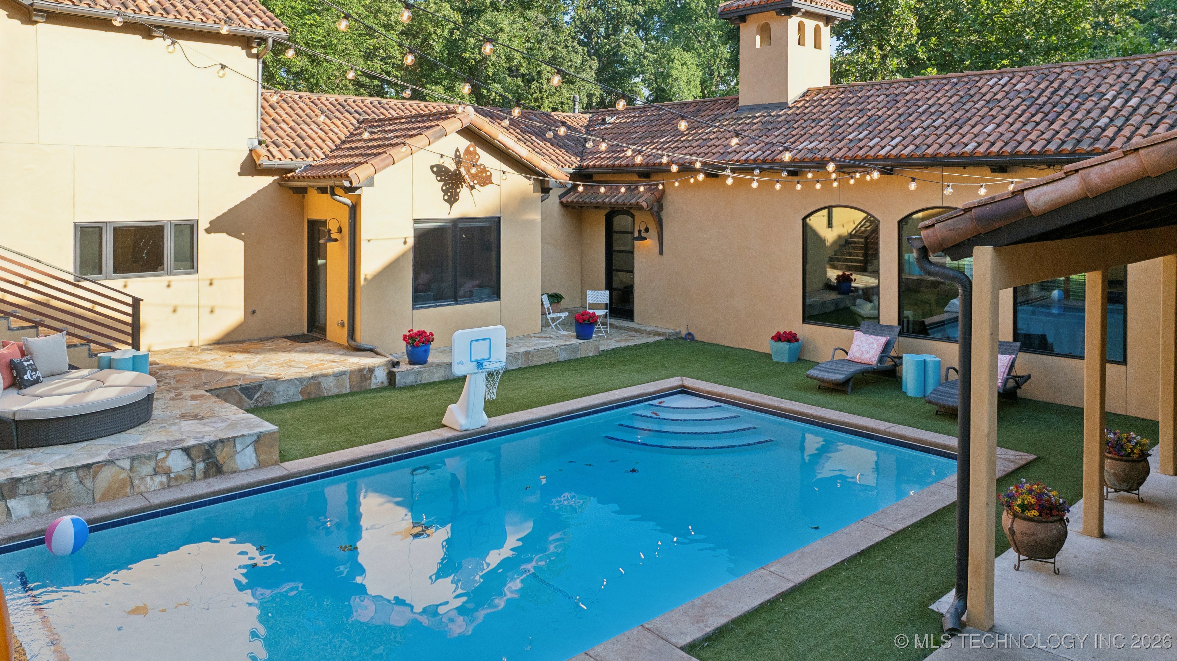 2869 E 72nd Street Property Photo 83